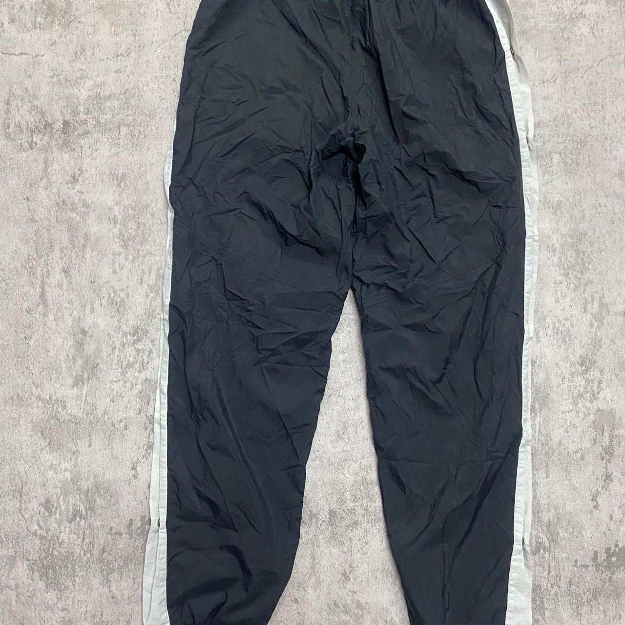 Nike Black and white Nike rap hip hop Baggy Size US 30 / EU 46 - 2 Thumbnail
