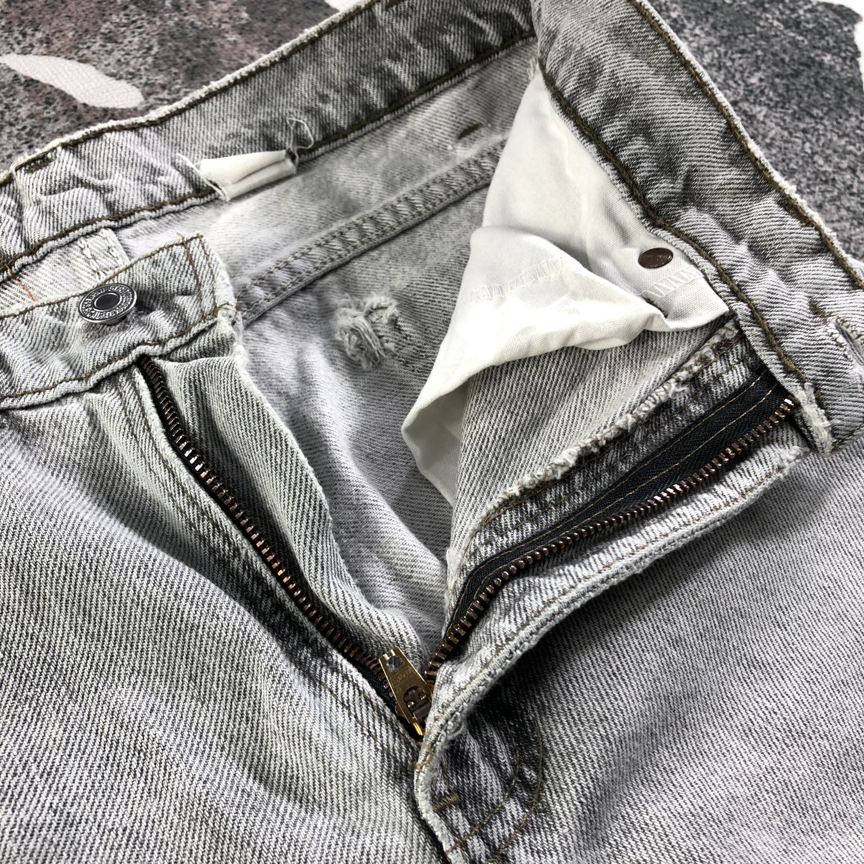 Levi's Vintage Distress Levis 505 Jeans Faded Gray KJ2306 Size US 28 / EU 44 - 9 Thumbnail