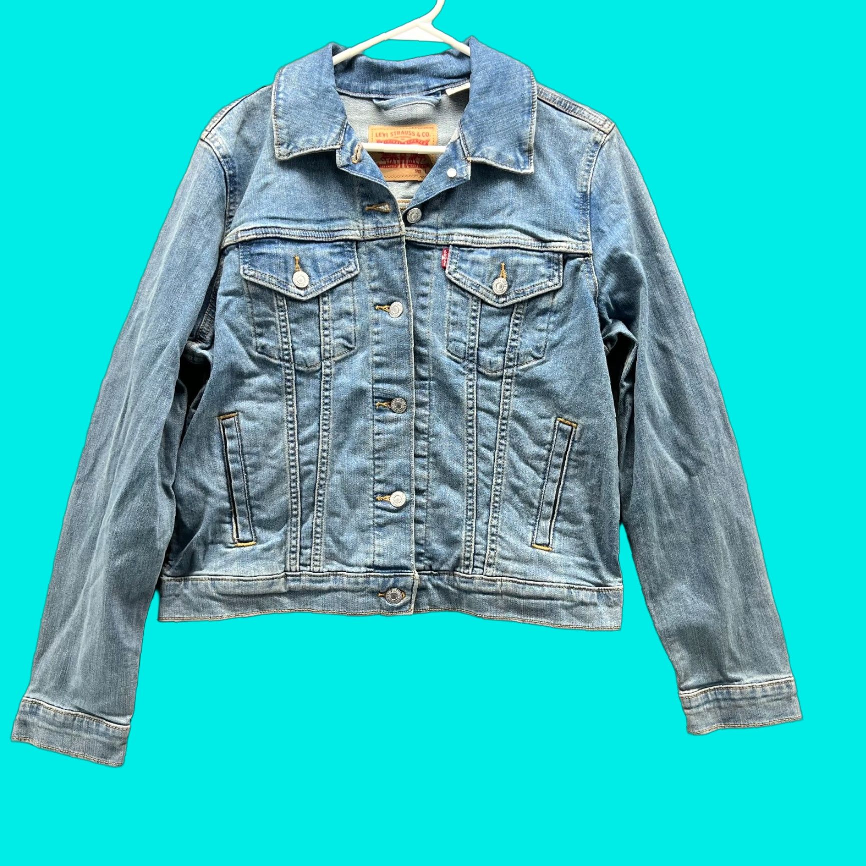 Levi's VINTAGE Levi's Denim Jacket Women Large Blue Jean Feather Print Trucker Lightwash Vtg Jacket Boots? Size 36" / US 14 / IT 50 - 1 Thumbnail