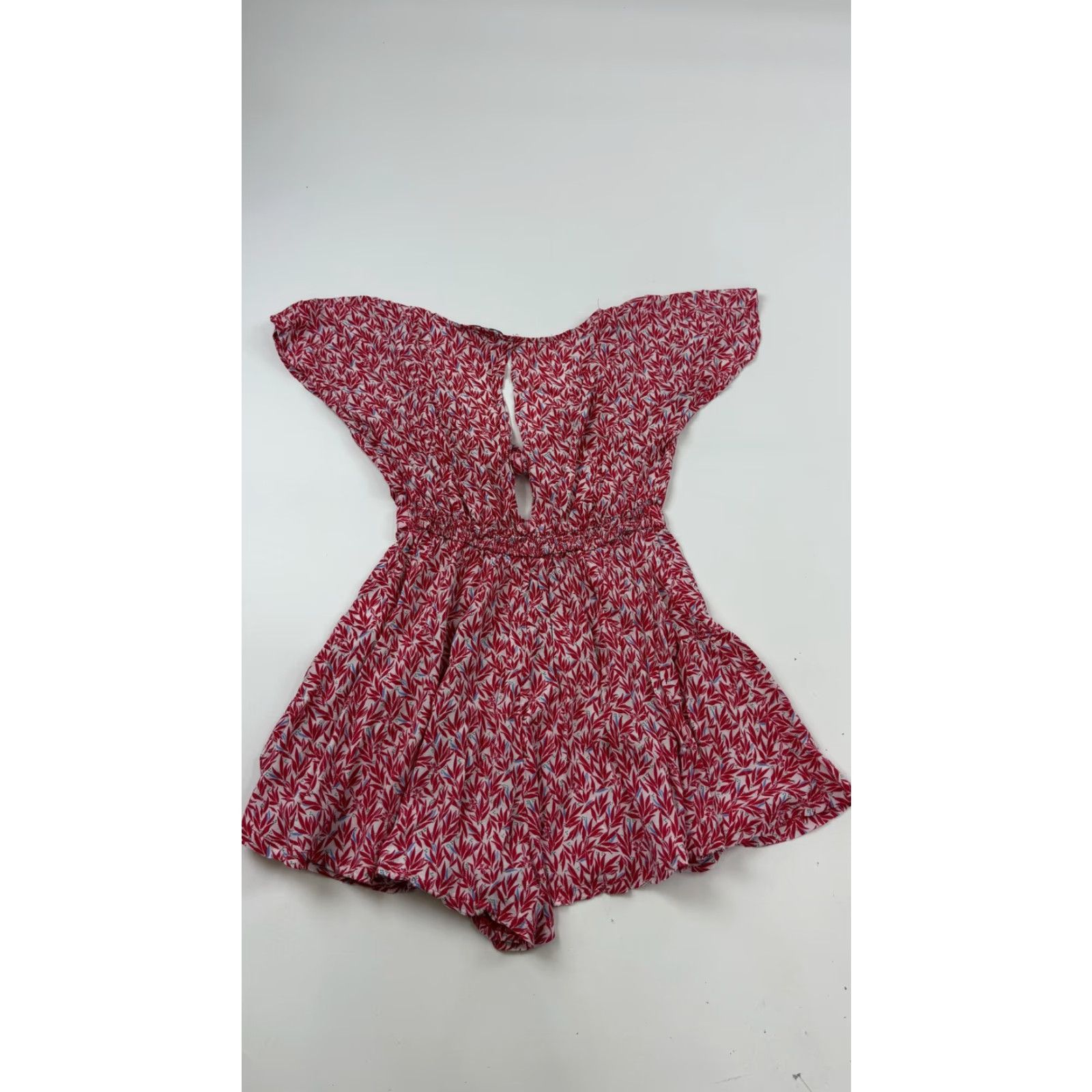 Lulus Lulus Red Floral Tie Front Romper XS User: Lulus Red Floral Tie Front Romper XS Size 26" / US 2 / IT 38 - 7 Thumbnail