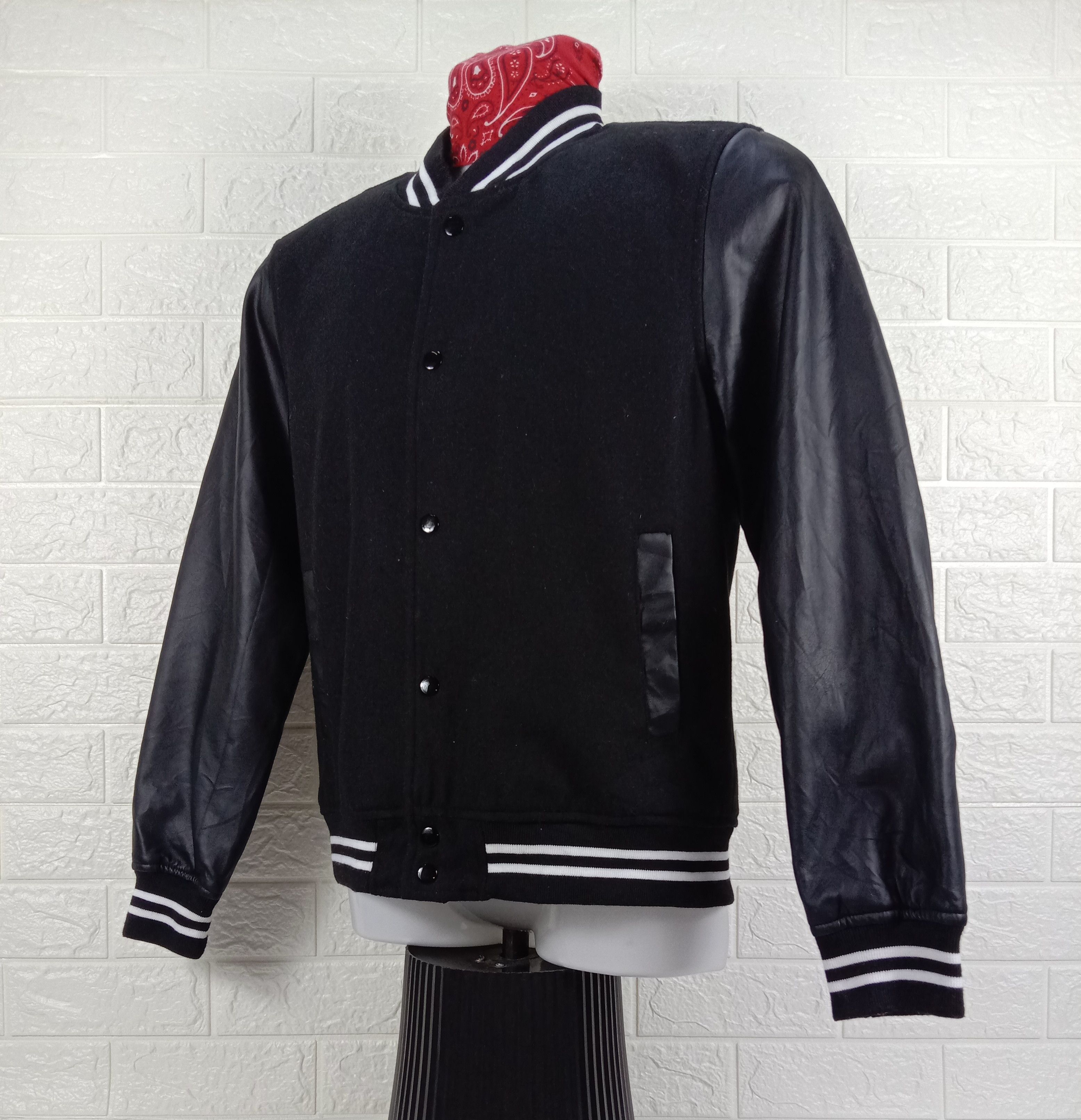 Japanese Brand Japanese Brand Plain Varsity Jacket Size US M / EU 48-50 / 2 - 3 Thumbnail