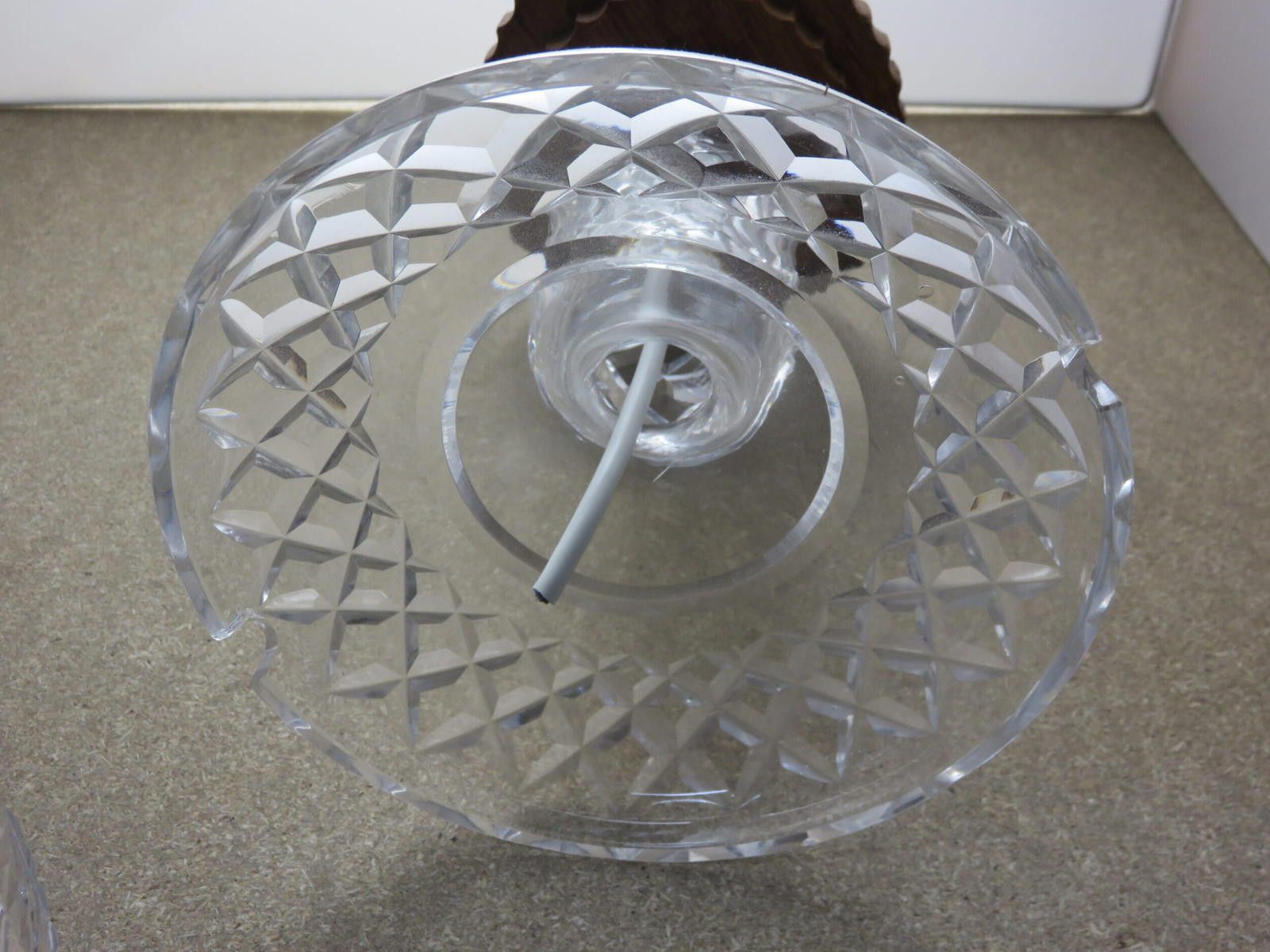 The Unbranded Brand Vintage Large Heavy Cut Crystal Glass Lamp Base & Shade Size ONE SIZE - 7 Thumbnail