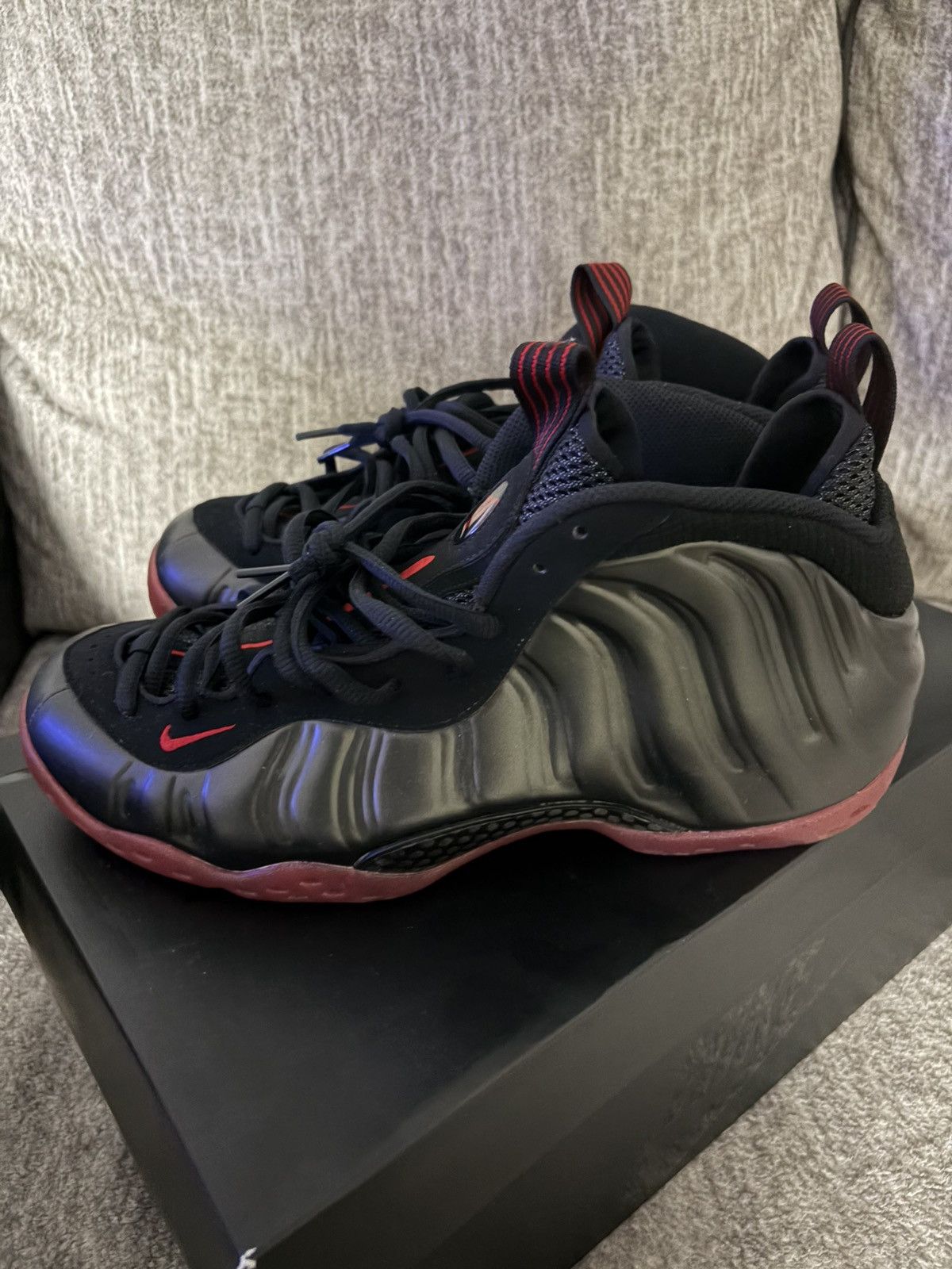 Nike Foamposite (cough drop) Size US 11 / EU 44 - 2 Thumbnail