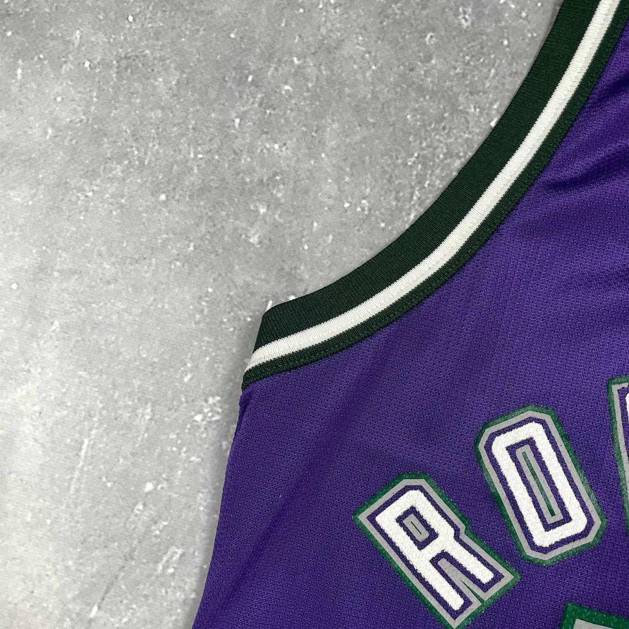 NBA Vintage 90s Milwaukee Bucks No 13 Glenn Robinson NBA Jersey Size US XXS / EU 40 - 17 Thumbnail