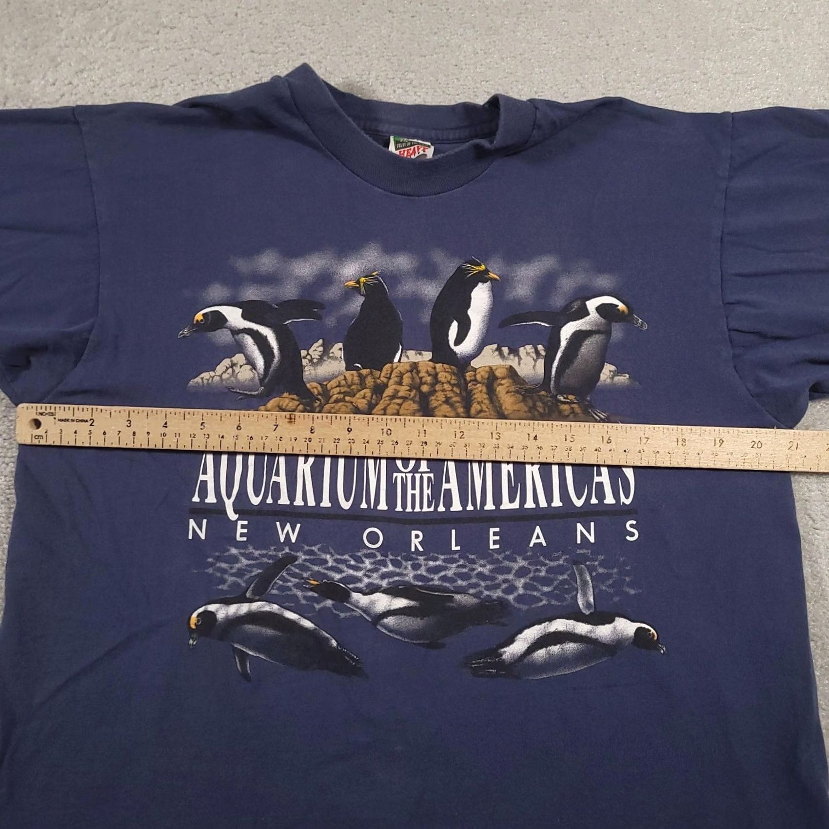 Fruit Of The Loom VINTAGE Aquarium of the Americas New Orleans Shirt Mens Large Tee 90s Made USA Navy Size US L / EU 52-54 / 3 - 7 Thumbnail