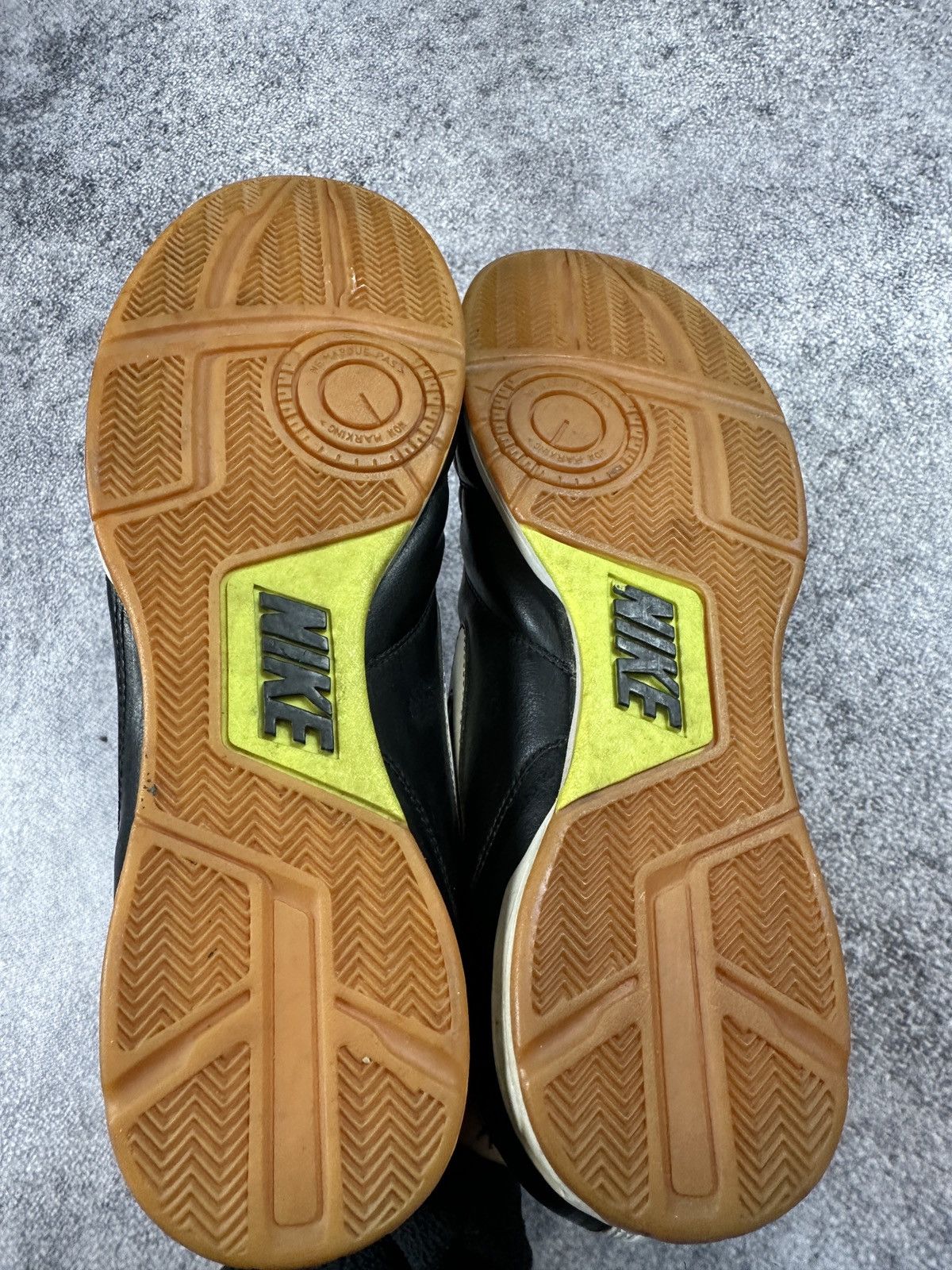 Nike Vintage Nike Style Streetwear Soccer Sneakers 12.5 Rare Logo Size US 12.5 / EU 45-46 - 4 Thumbnail