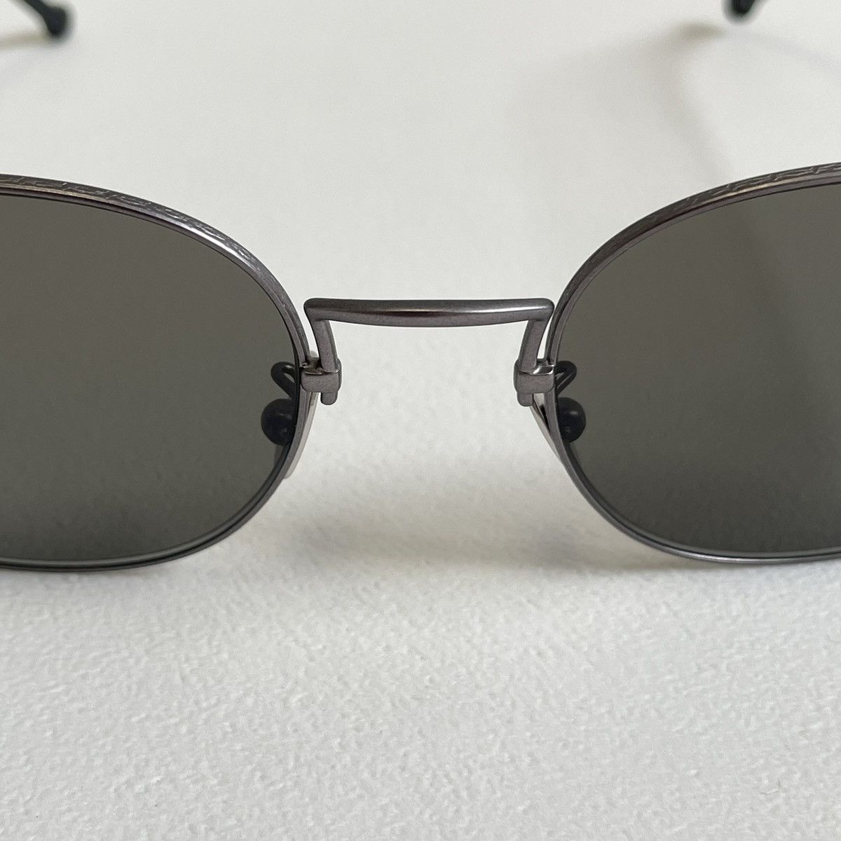 Cutler and Gross Gunmetal Silver Round Lens Sunglasses Size ONE SIZE - 4 Thumbnail