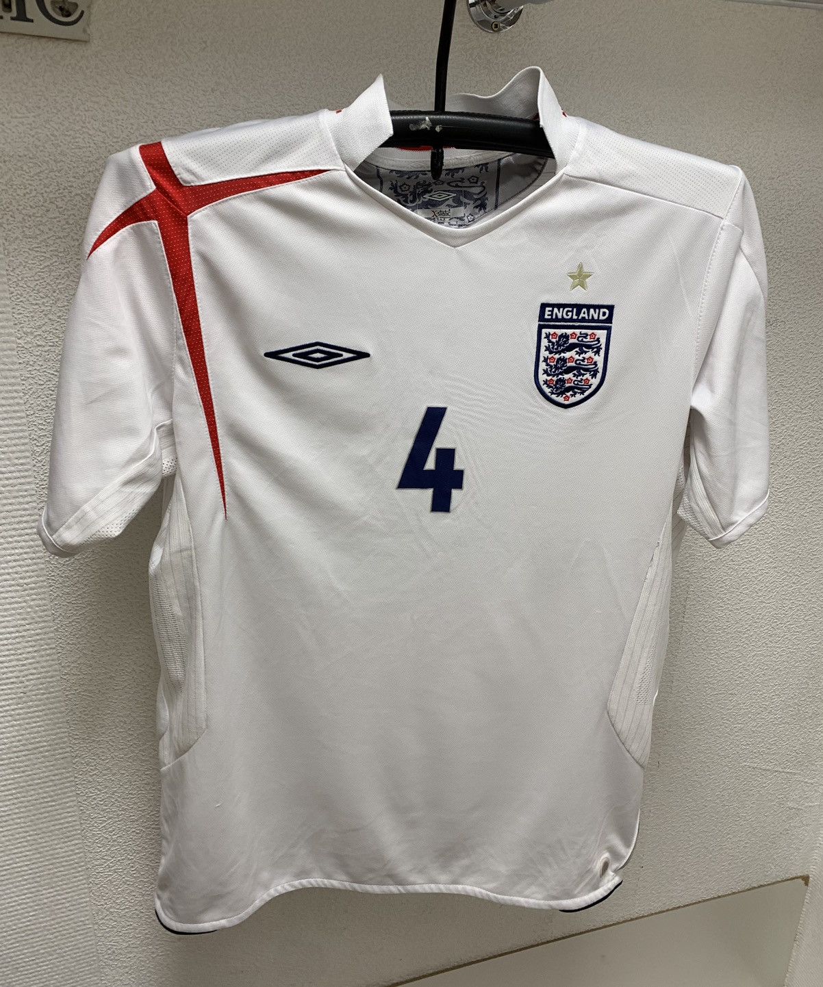 Umbro England Umbro Gerrard 4 vintage soccer jersey L sz 2000th Size US L / EU 52-54 / 3 - 1 Thumbnail