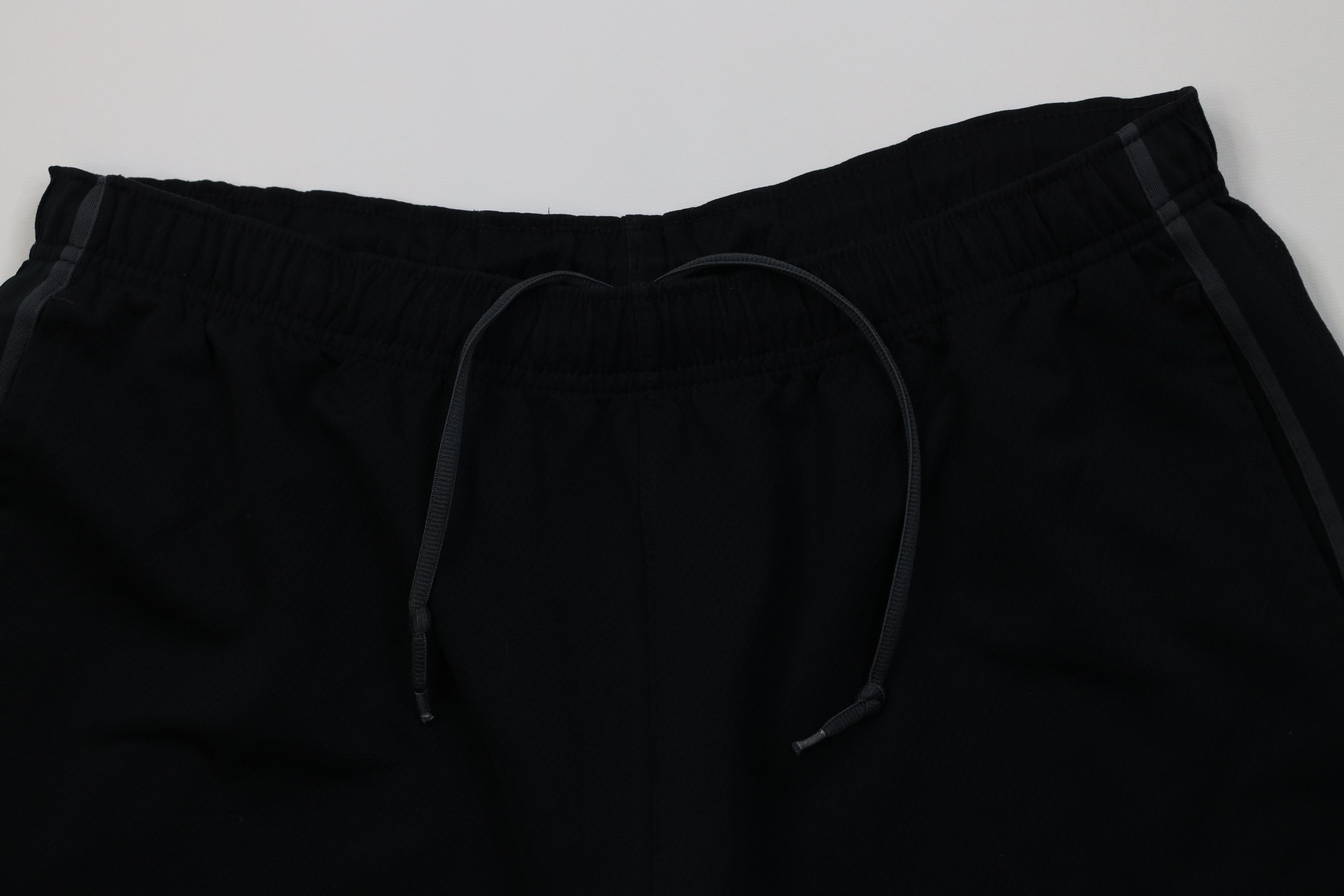 Nike Vintage Y2K Nike Mini Swoosh Above Knee Knit Shorts Black Size US 34 / EU 50 - 2 Thumbnail