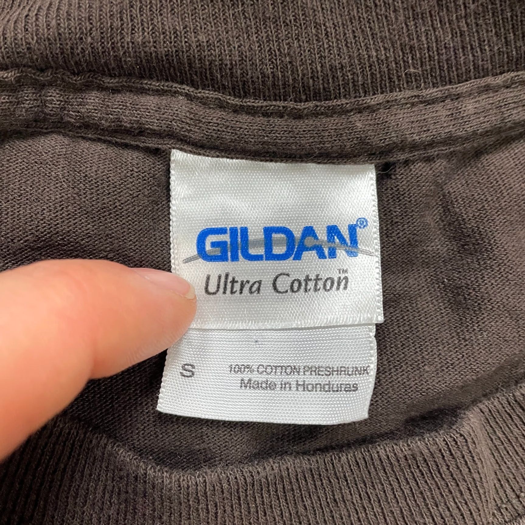 Gildan Gildan Ultra Cotton Tee T-Shirt Mens Small Brown Long Sleeve Crew Neck Regular Fit Cotton Graphic Logo Size US S / EU 44-46 / 1 - 5 Thumbnail
