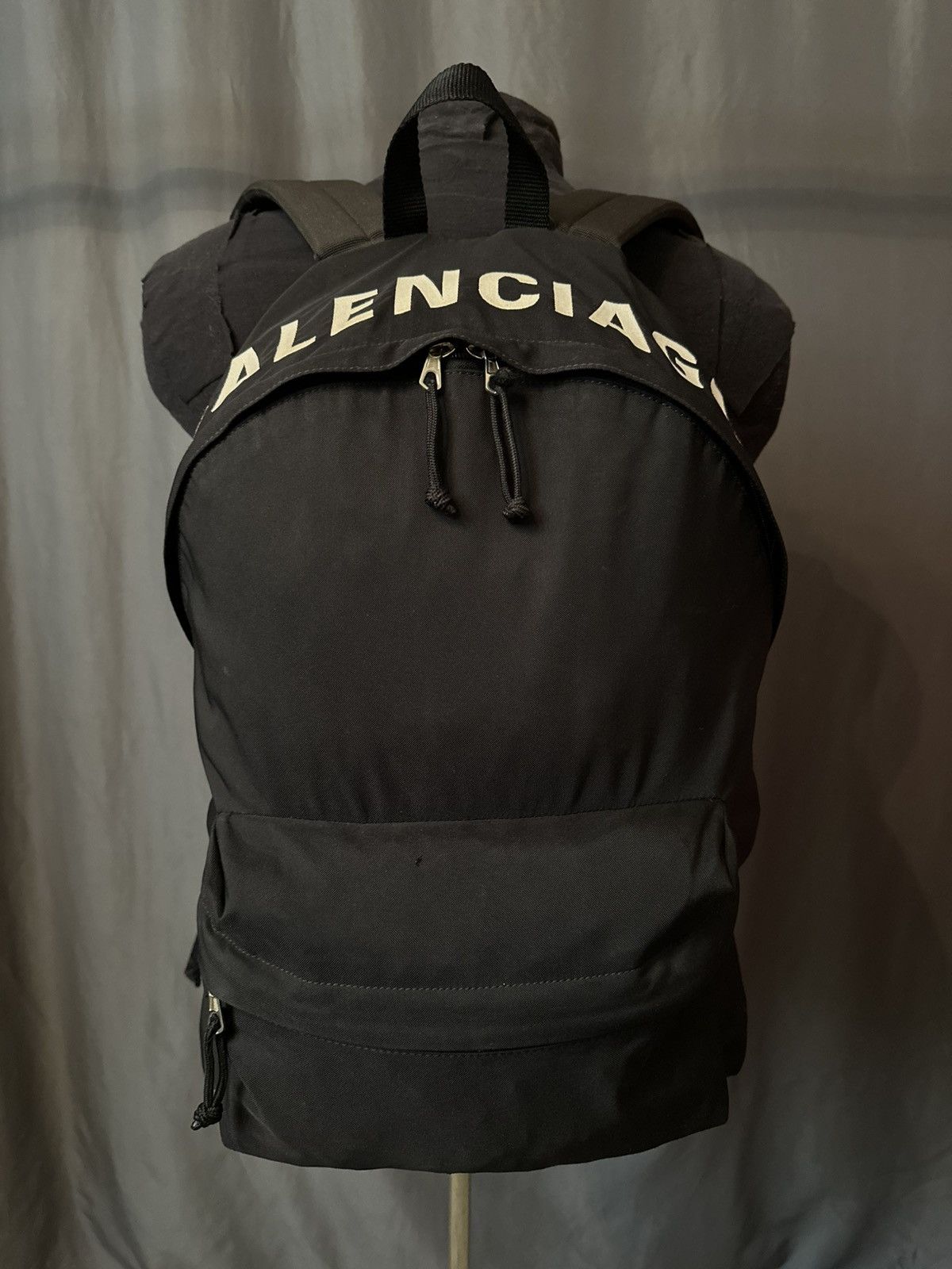Balenciaga Balenciaga Wheel Logo Backpack Size ONE SIZE - 1 Thumbnail