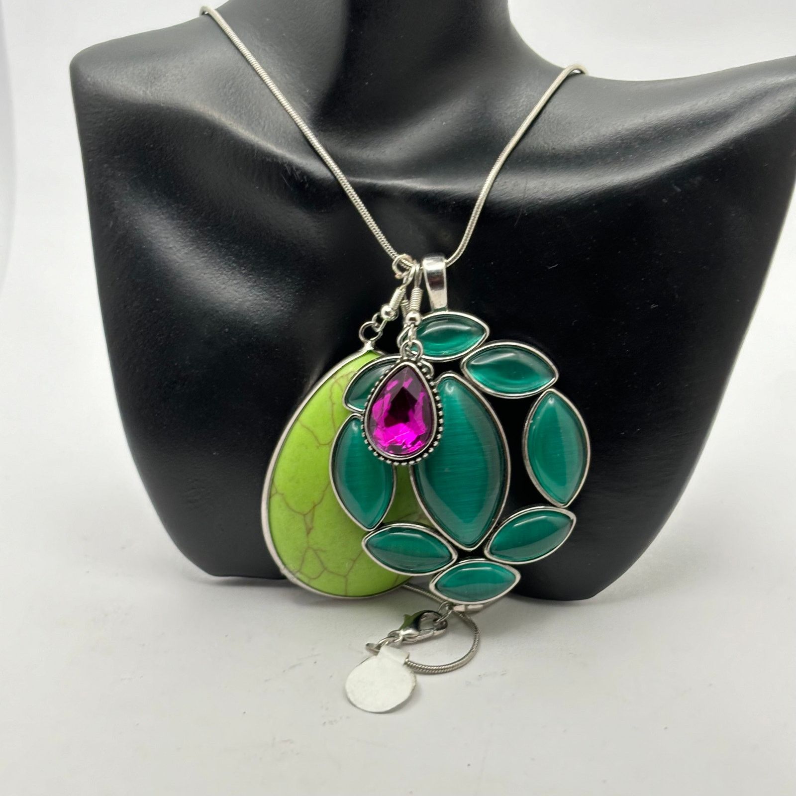 Other Stunning green & purple necklace Size ONE SIZE - 2 Thumbnail