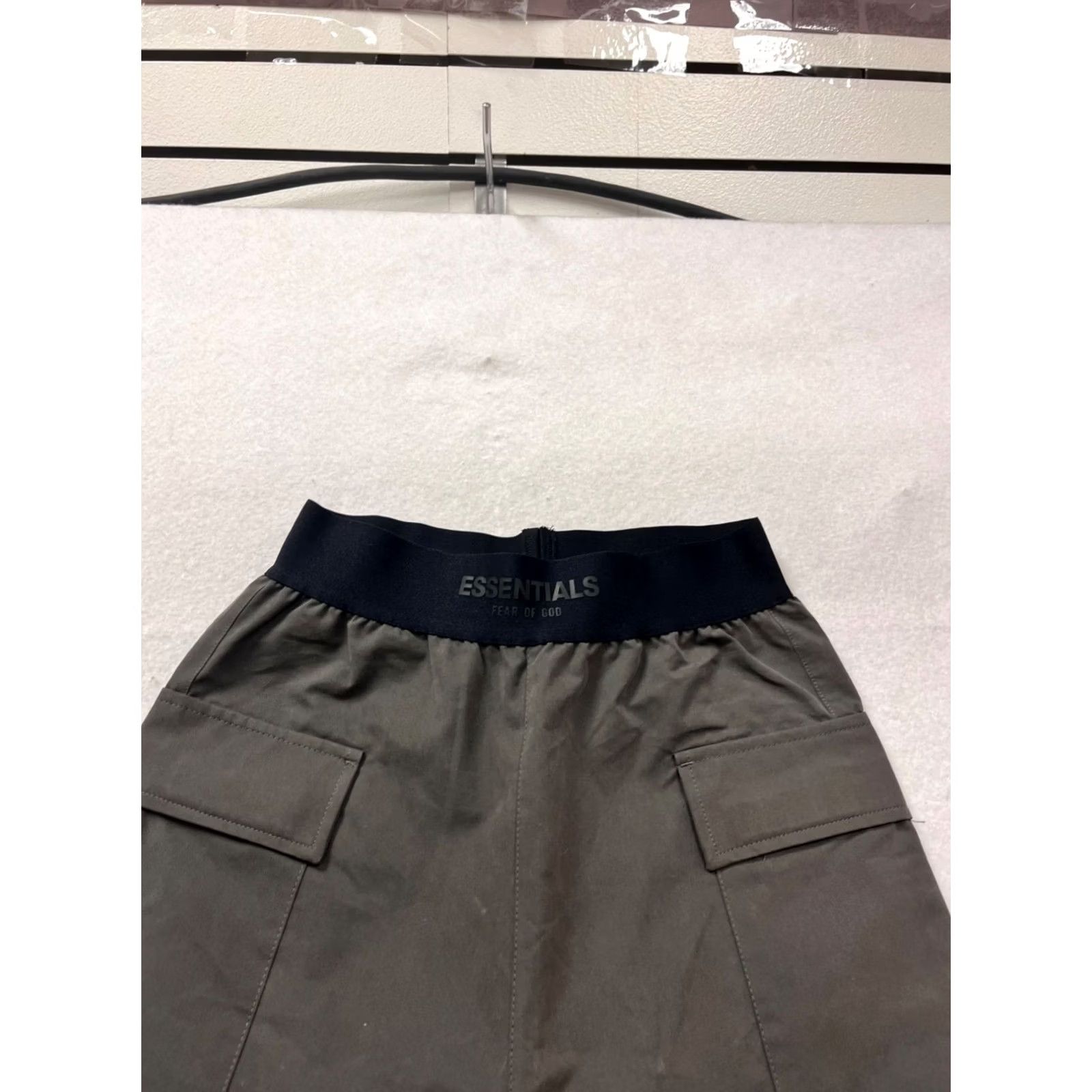 Vintage Fear Of God Essentials Cargo Pants XS Gray Mens Regular Pants Cargo Gray XS Men Size US 27 - 6 Thumbnail