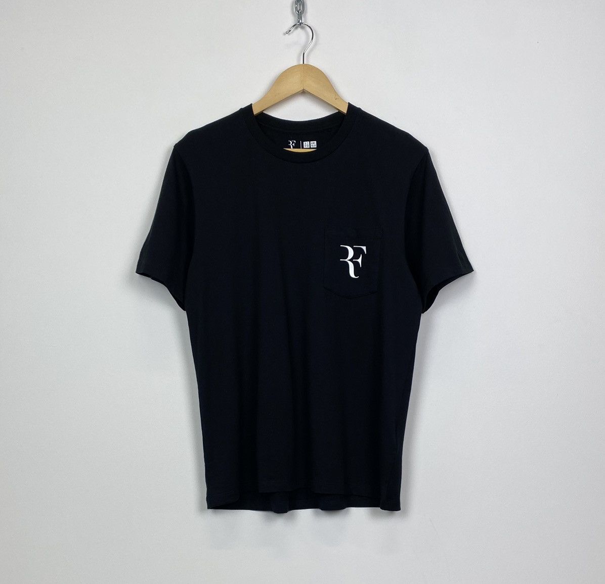 Uniqlo Uniqlo x Roger Federer Tennis T-Shirt Men’s Size S Black Top Size US S / EU 44-46 / 1 - 1 Thumbnail