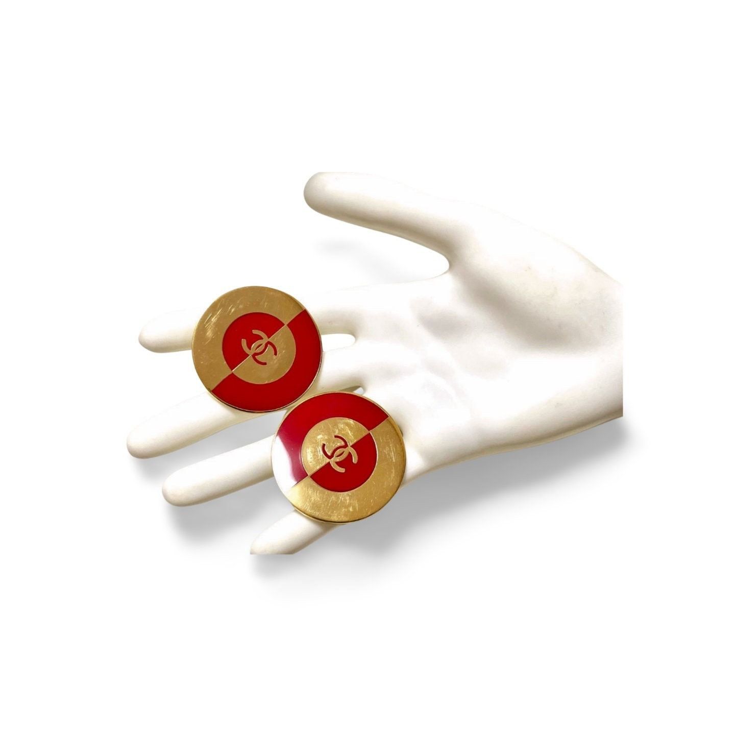 Chanel Vintage CHANEL red and gold round geometric design earrings Size ONE SIZE - 1 Thumbnail