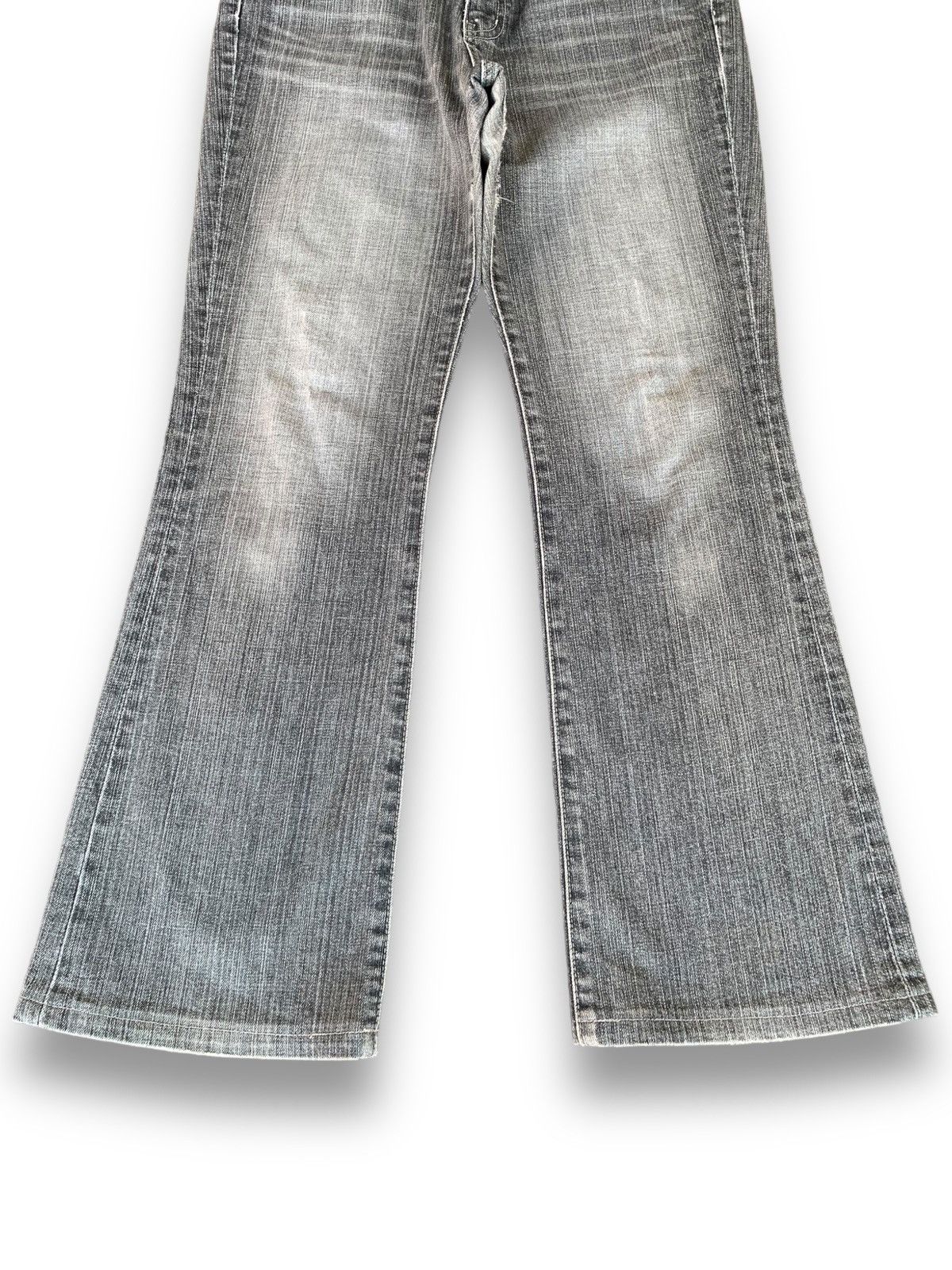 Undercover × Uniqlo Vintage Y2K Uniqlo Faded Washed Flare Jeans Size US 29 - 9 Thumbnail