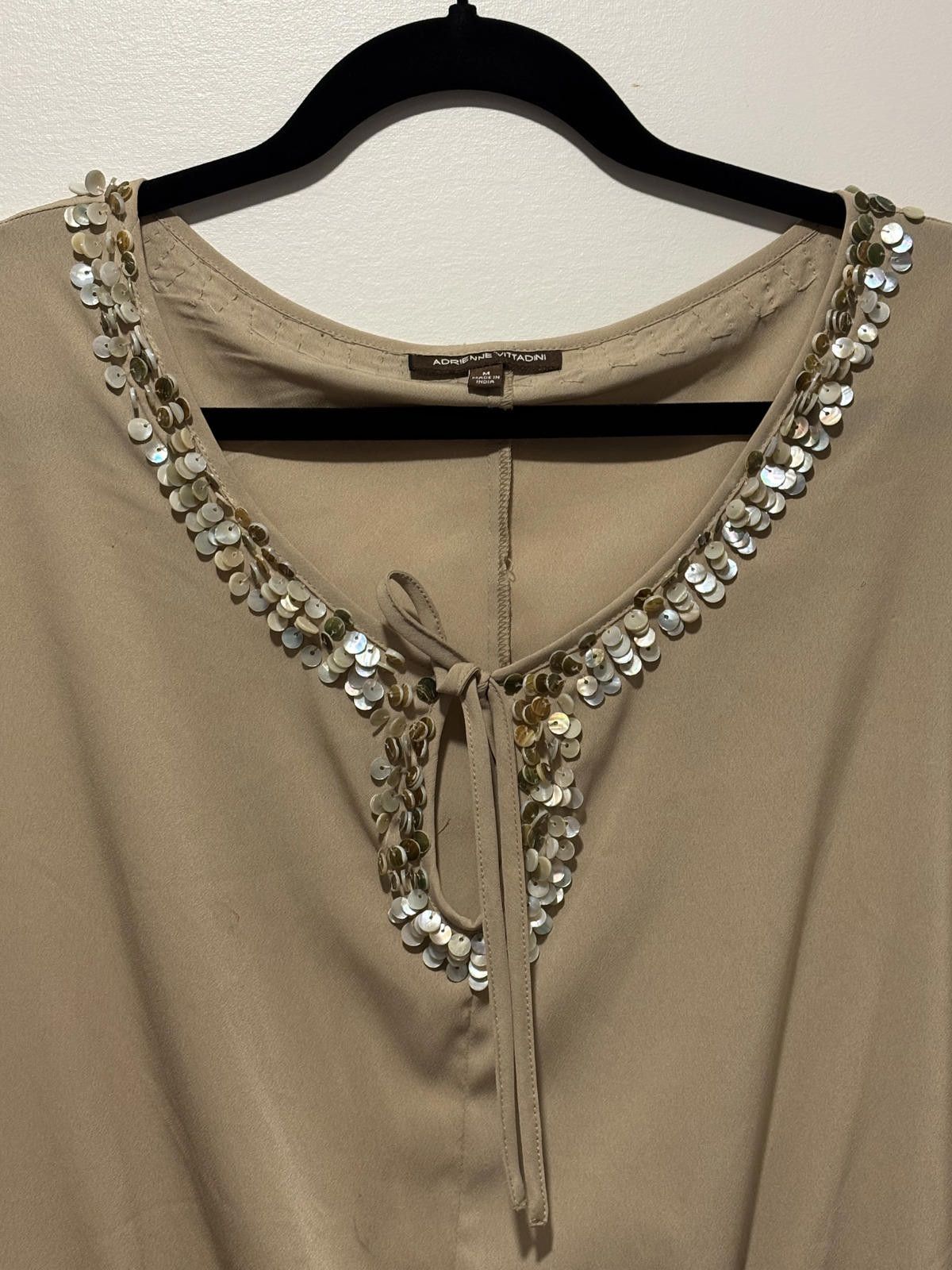 Other Adrienne Vittadini Beige Sequin Embellished Blouse Size M / US 6-8 / IT 42-44 - 2 Thumbnail
