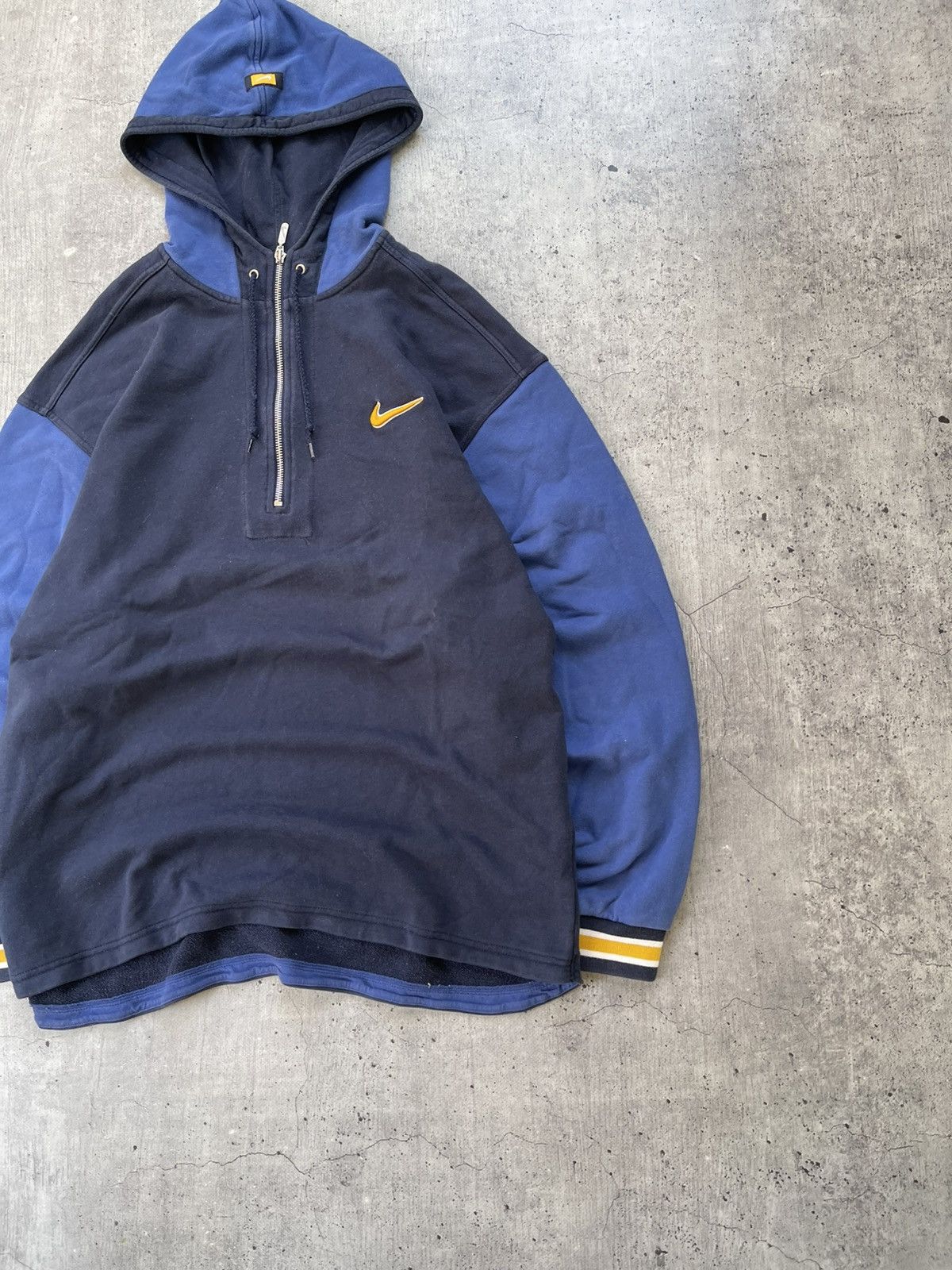 Nike 00s Nike Vintage Big Logo Hoodie Y2K Size US L / EU 52-54 / 3 - 5 Thumbnail