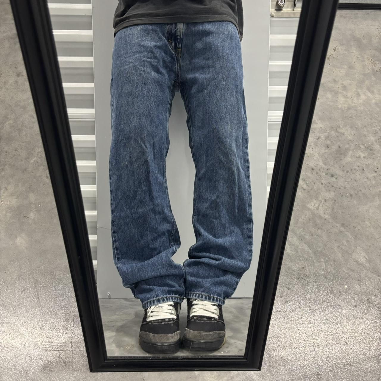 Levi's × Vintage Crazy Vintage Y2K/2000s Grunge Dark Wash Levi’s Denim Jeans! Size US 32 / EU 48 - 1 Thumbnail