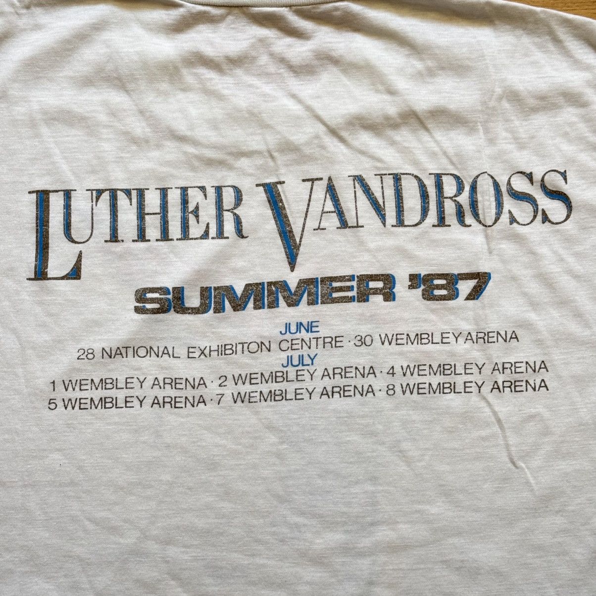 Other Luther Vandross Give Me The Reason tour 1986 T-shirt Size US L / EU 52-54 / 3 - 4 Thumbnail