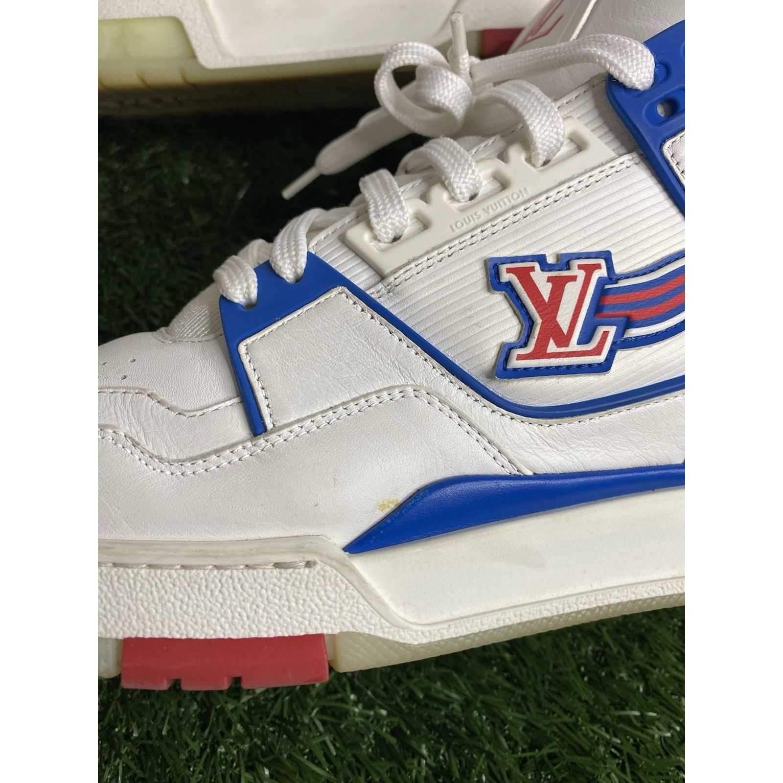 Louis Vuitton Size 8 LV - Louis Vuitton ‘White Red Blue’ Mid Trainer Size US 9 / EU 42 - 3 Thumbnail