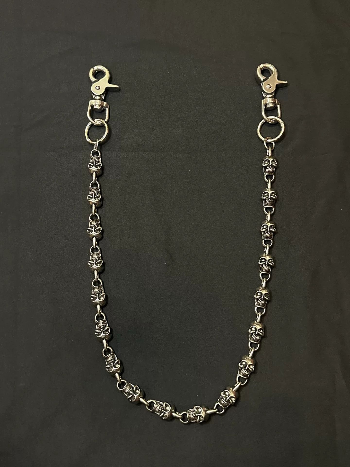 vintage skull chain accessory from 90s japan