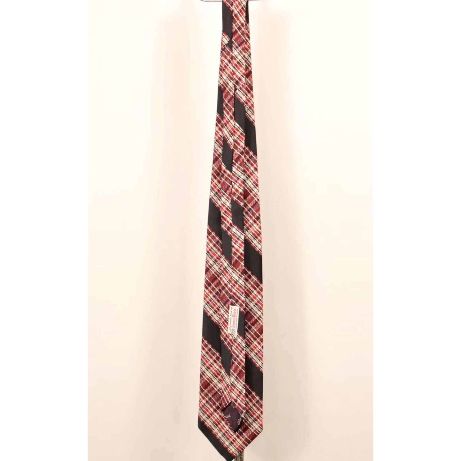 Vintage VTG James Davis NOS 1970s Red & Black Plaid Wide Necktie 70s Tie Men’s Polyester Neck Tie Size ONE SIZE - 4 Thumbnail