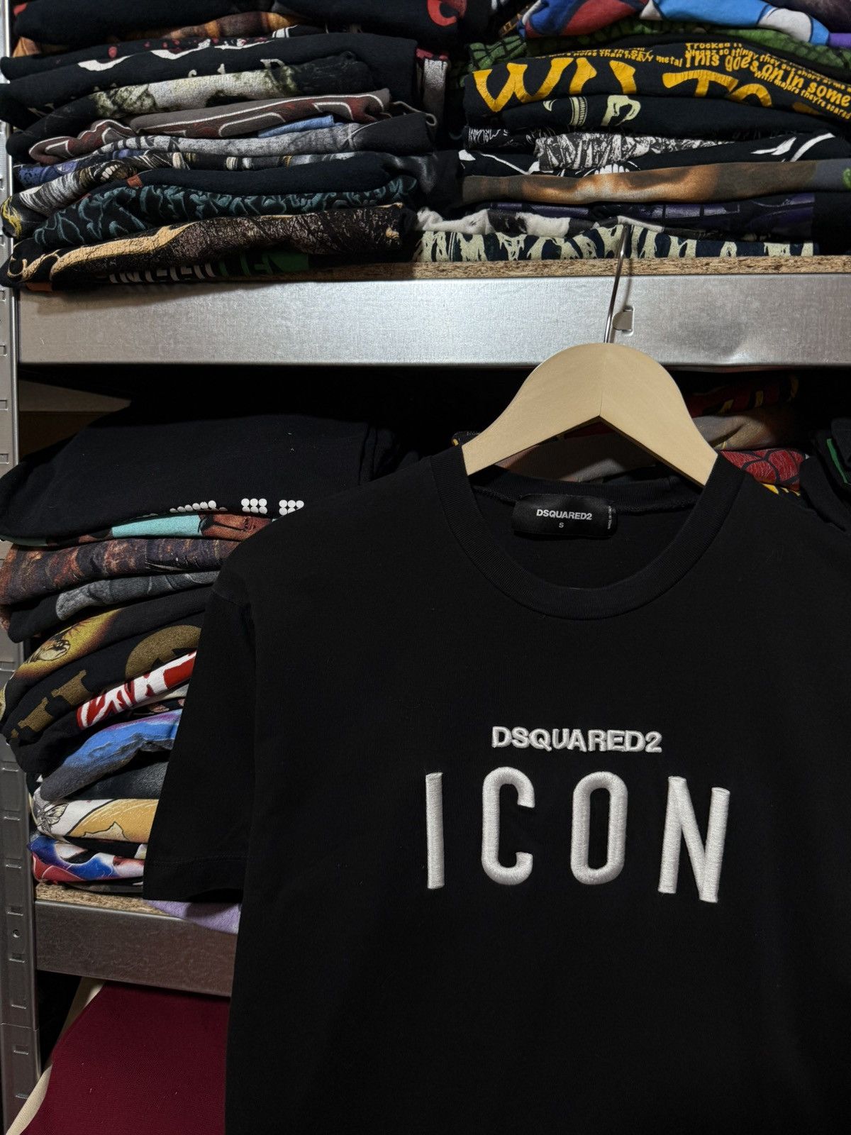 Dsquared2 Rare Dsquared2 Icon Designer Embodied Logo T-Shirt Y2K Hype Size US S / EU 44-46 / 1 - 3 Thumbnail