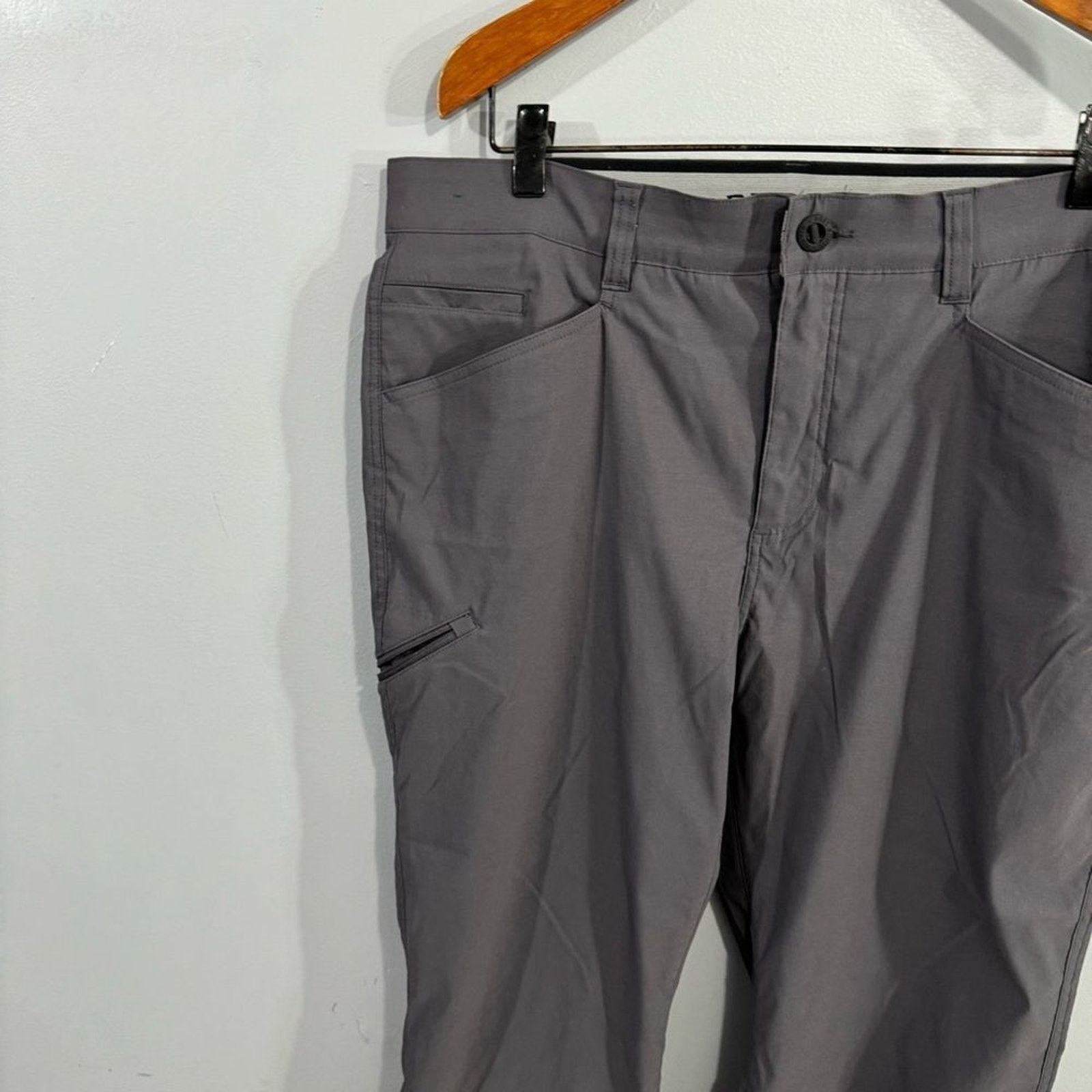 SOREL Orvis Men’s Pants sz 38X30 Traveler Tech # B416 Size US 38 / EU 54 - 7 Thumbnail
