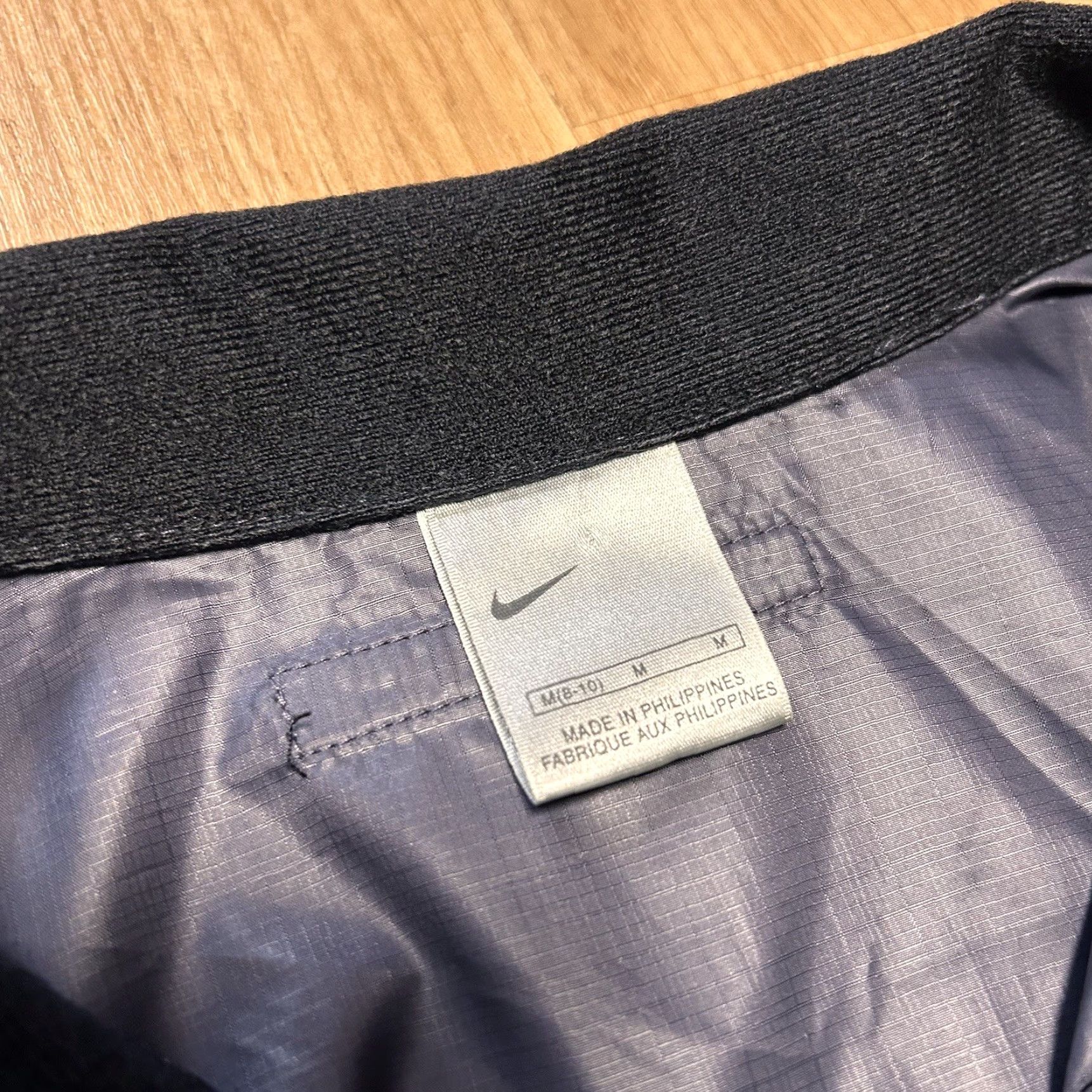 Nike VINTAGE Nike Running Windbreaker Jacket Purple Womens M Full Zip 90s Athleisure Logo Lightweight Zip-Nylon-Backpack Included Size M / US 6-8 / IT 42-44 - 4 Thumbnail