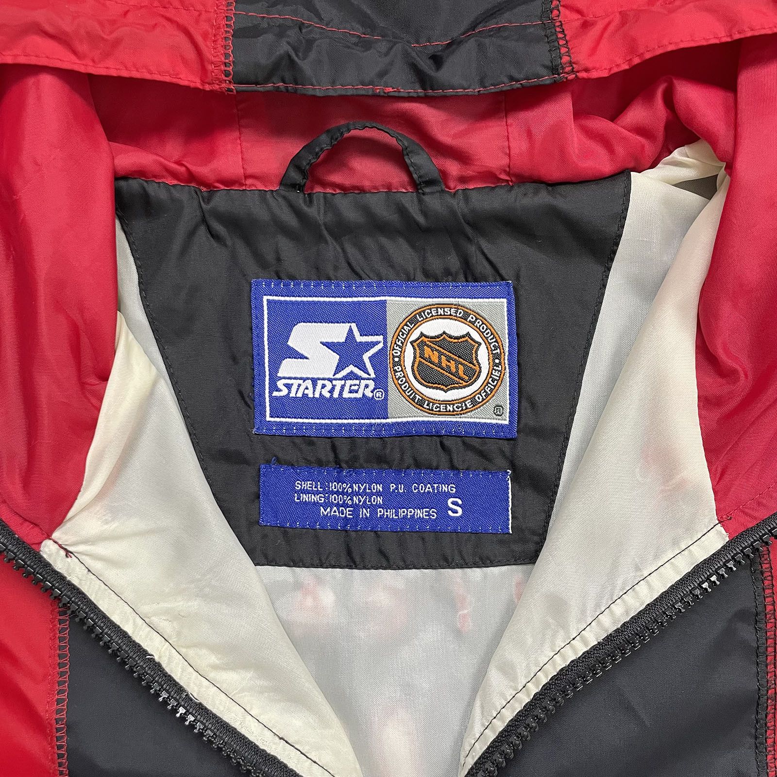 NHL × Starter × Vintage 90s CHICAGO BLACKHAWKS HOODED PULLOVER JACKET WINDBREAKER Size US S / EU 44-46 / 1 - 6 Thumbnail