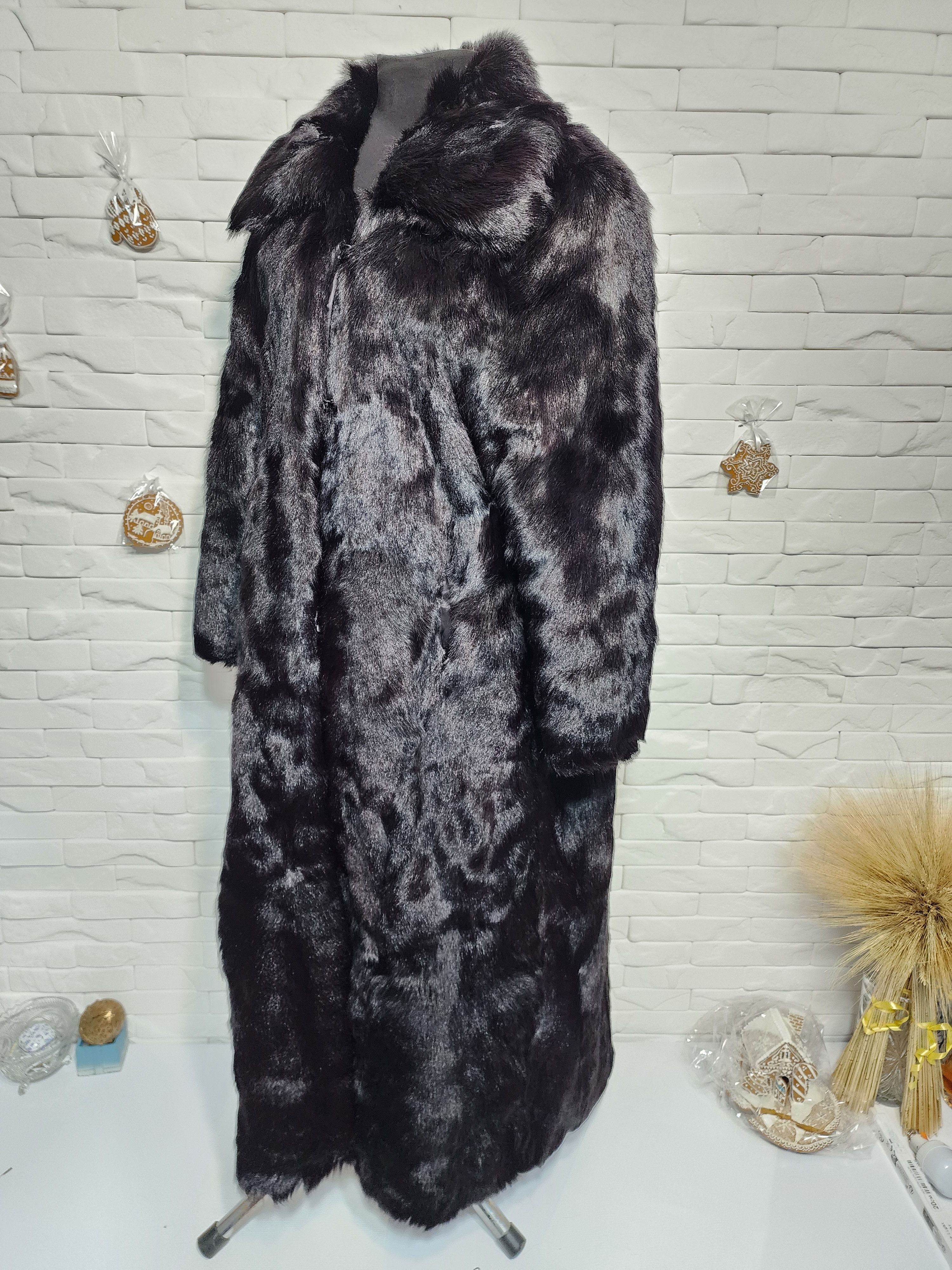 Furla Black Genuine Fur Coat: Women's Winter Coat Size XL / US 12-14 / IT 48-50 - 2 Thumbnail