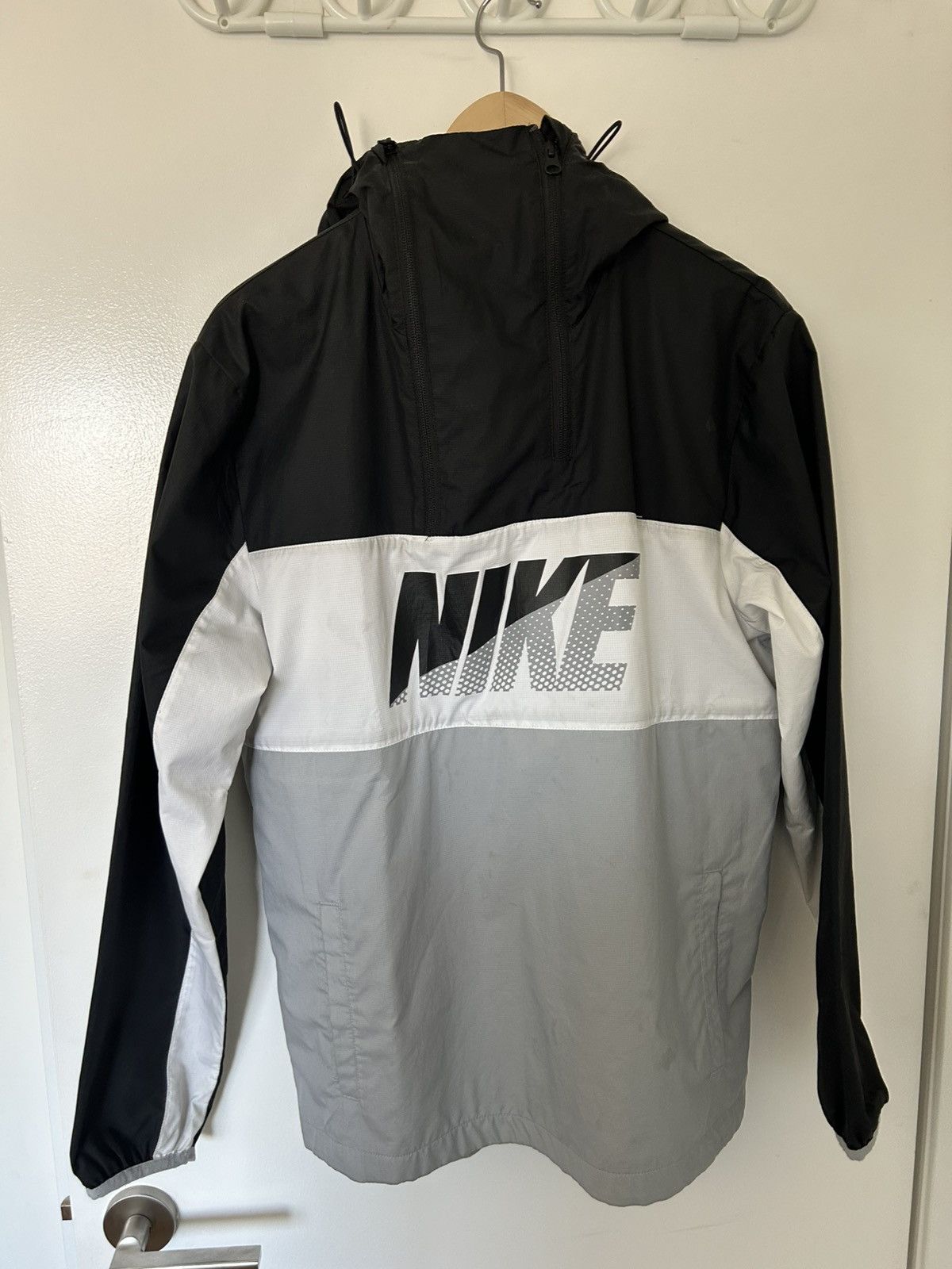 Nike Wind breaker Size US M / EU 48-50 / 2 - 3 Thumbnail