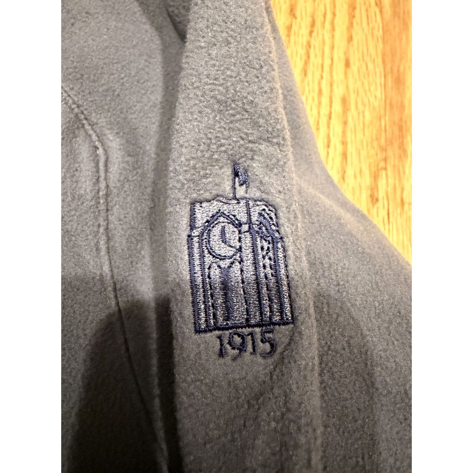 Peter Millar Peter Millar Crown Sport 1/2 Zip Pullover Fleece Men’s XL Grey Olympia Fields Golf CC Shirt Pullover Sports Golf Mens XL Gray Size US XL / EU 56 / 4 - 6 Thumbnail