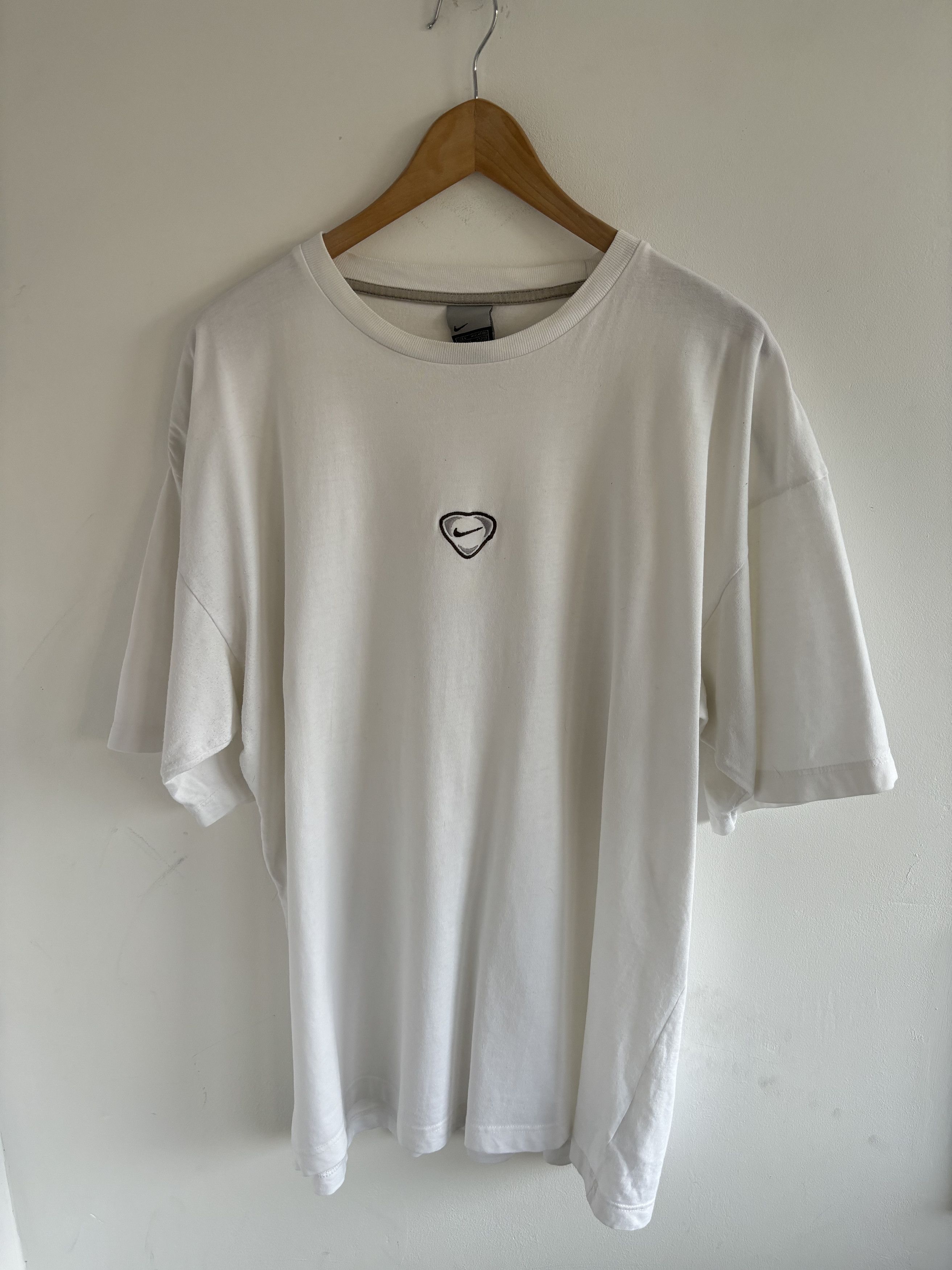 Nike Vintage 00s Nike Total 90 Logo Tee Size US L / EU 52-54 / 3 - 1 Thumbnail