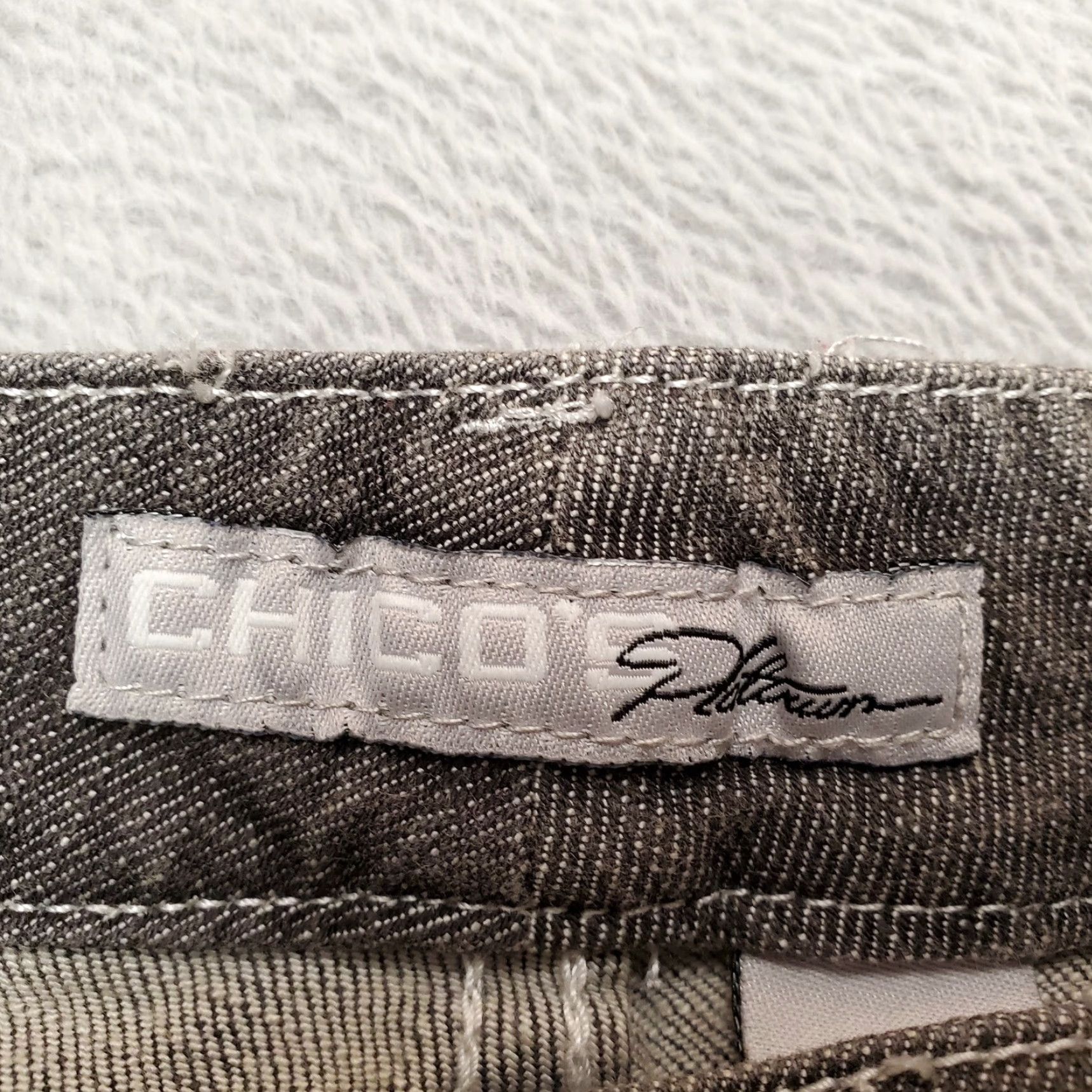 Vintage Chicos Jeans Womens size 1 Gray Platinum Embroidered Pockets Casual Denim Pants Shirt Size 30" / US 8 / IT 44 - 4 Thumbnail