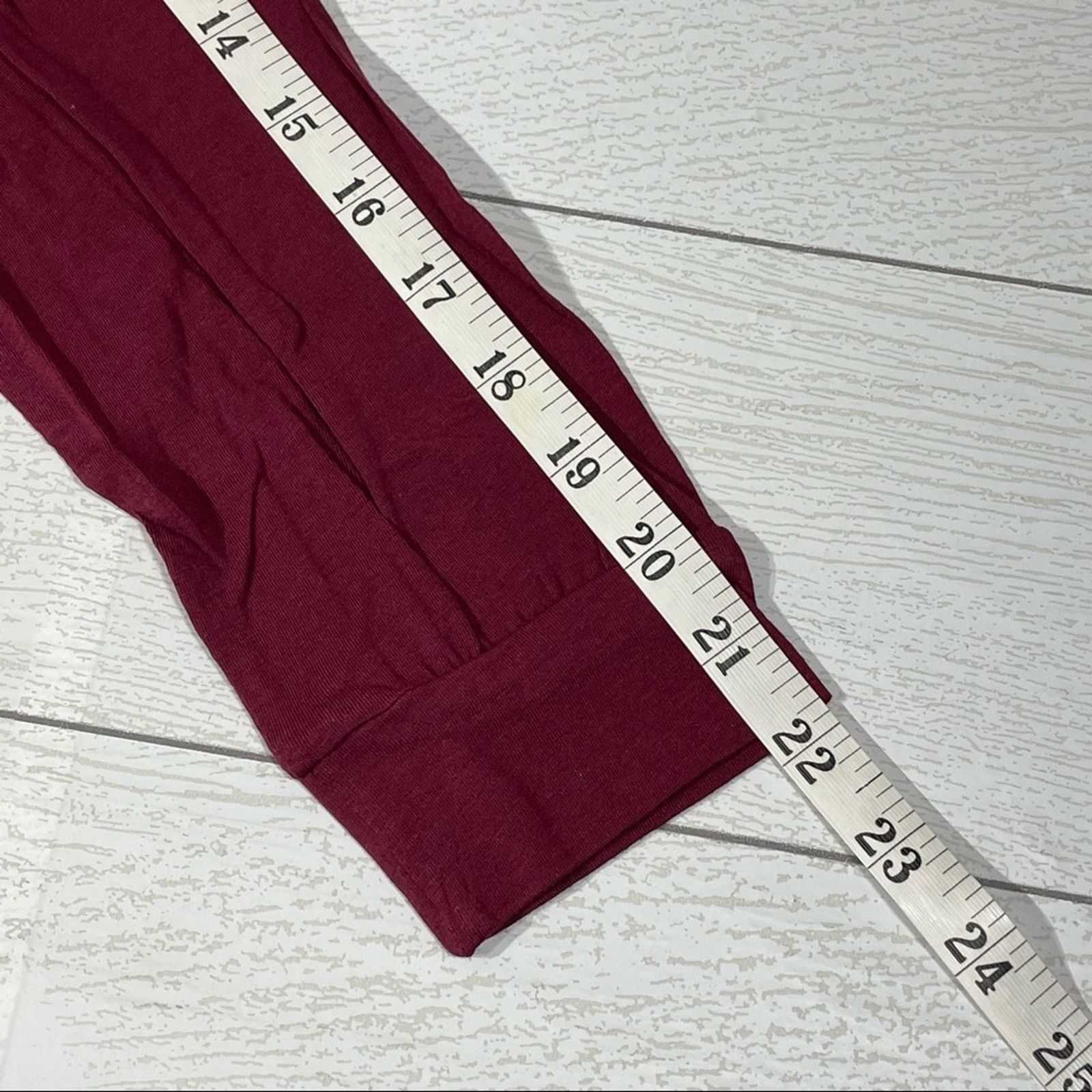 Other FASHION NOVA Wine Cropped Long Sleeved Tee Size M NWT Size M / US 6-8 / IT 42-44 - 8 Thumbnail