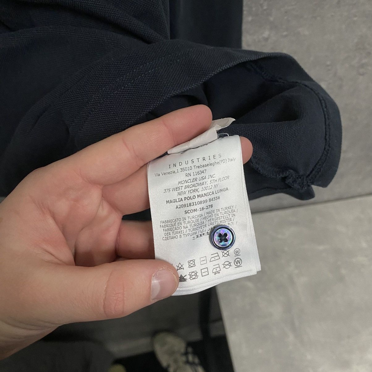 Moncler Moncler Polo Long Sleeve Size US L / EU 52-54 / 3 - 11 Thumbnail
