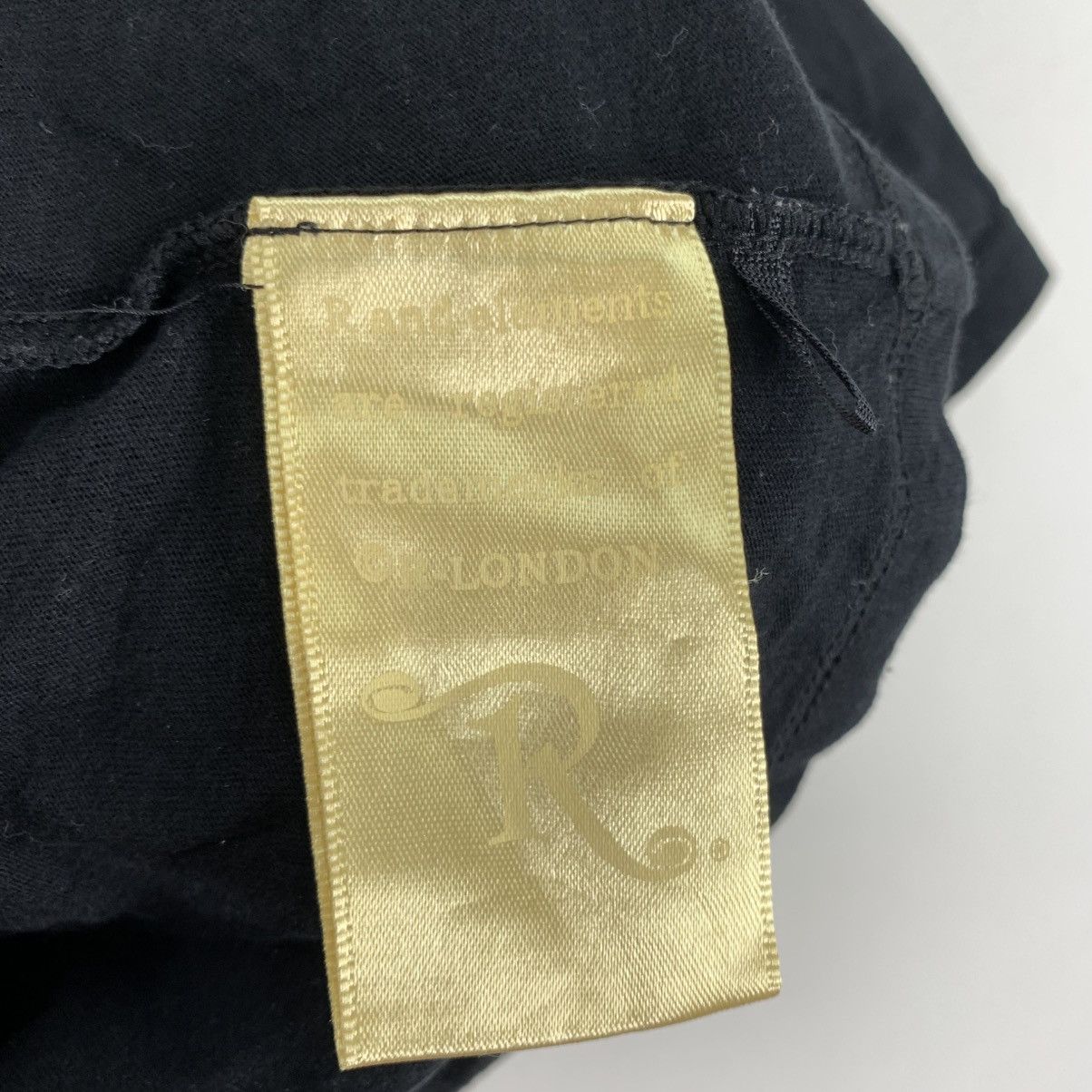 Japanese Brand R LONDON Japanese Brand Perfume Design Beads Tshirt Size S / US 4 / IT 40 - 5 Thumbnail