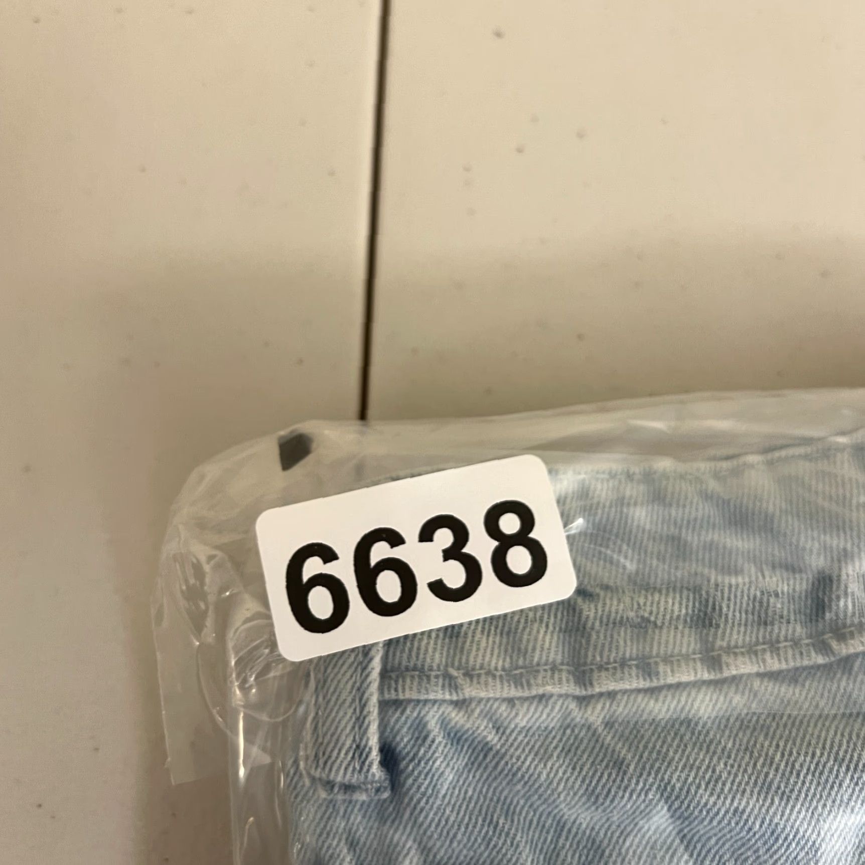 PRINCESS POLLY VINTAGE Princess Polly High Waisted Mom Jean Shorts Womens Size 2 Light Wash Blue Denim Size 26" / US 2 / IT 38 - 7 Thumbnail