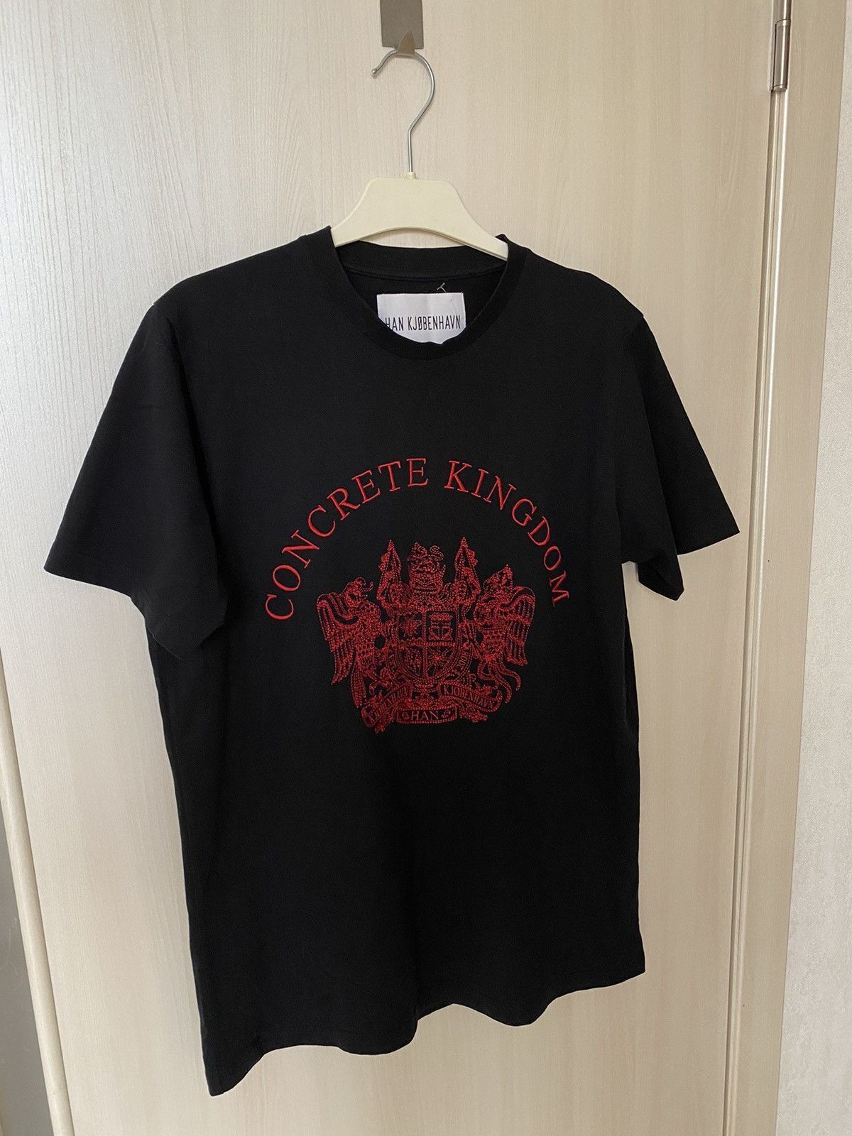 Han Kjobenhavn Rare Han Kjobenhavn Concrete Kingdom Tee - Size L Size US L / EU 52-54 / 3 - 3 Thumbnail