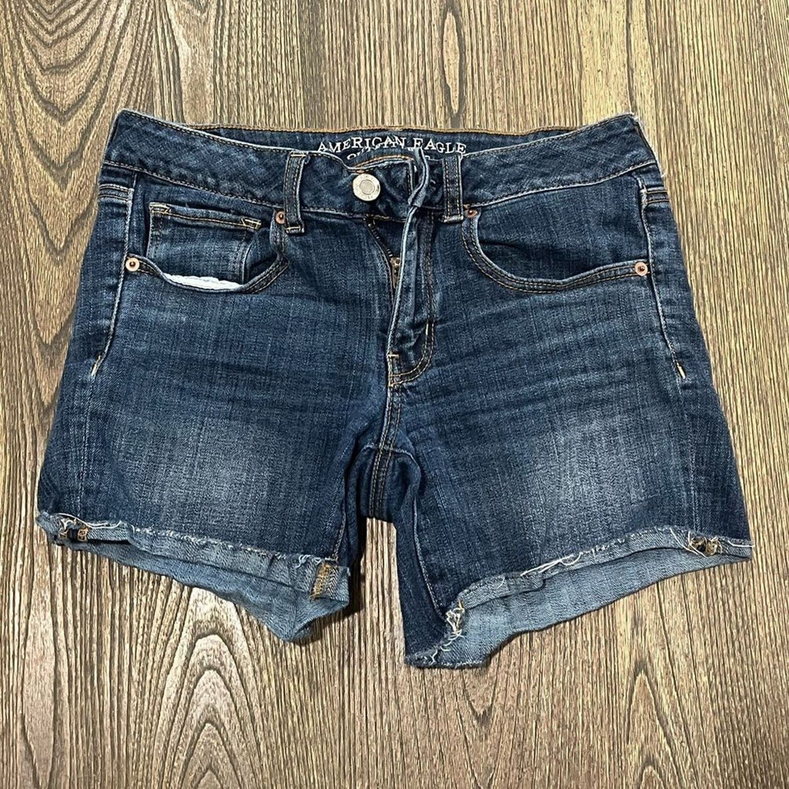 American Eagle Outfitters American Eagle Super Stretch Midi Shorts Mid Rise Whisker 6 Size 28" / US 6 / IT 42 - 1 Thumbnail