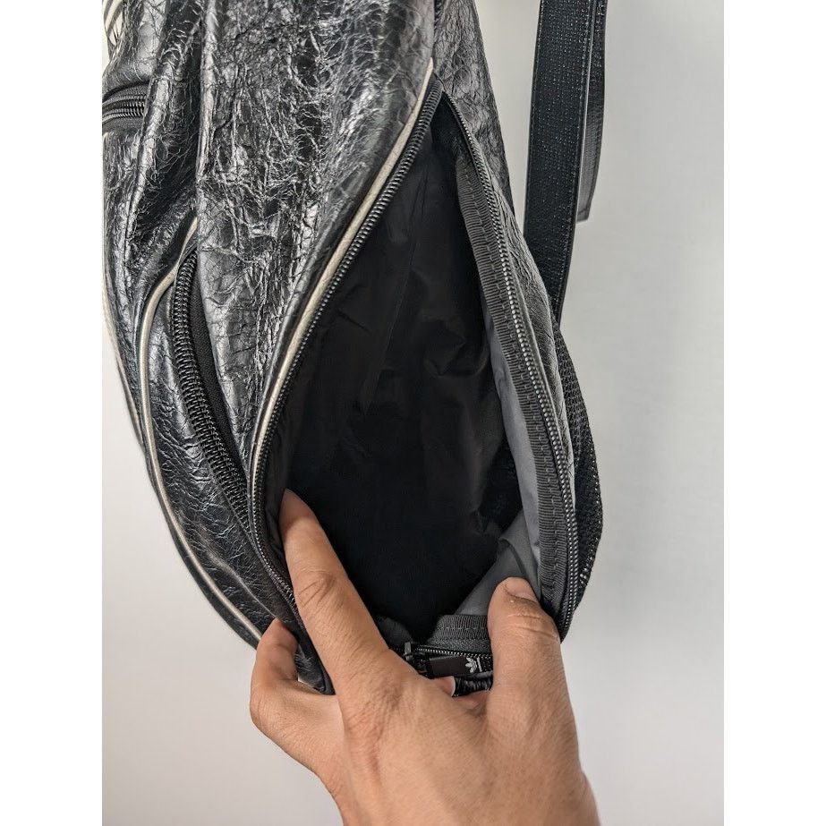 Adidas × Balenciaga o1rshd1 Q:2 /Size:L /Aged Arena Lamb Tonal Backpack in Black Size ONE SIZE - 14 Thumbnail