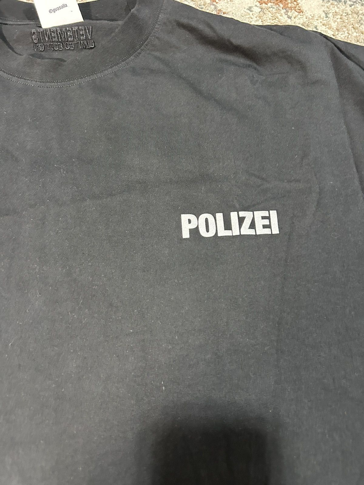 Vetements Vetements Polizei T-shirt Size US XL / EU 56 / 4 - 2 Thumbnail