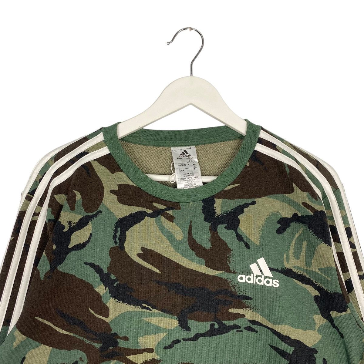 Vintage Vintage Adidas Sweatshirt Crewneck Camouflage Green Size L Size US L / EU 52-54 / 3 - 4 Thumbnail