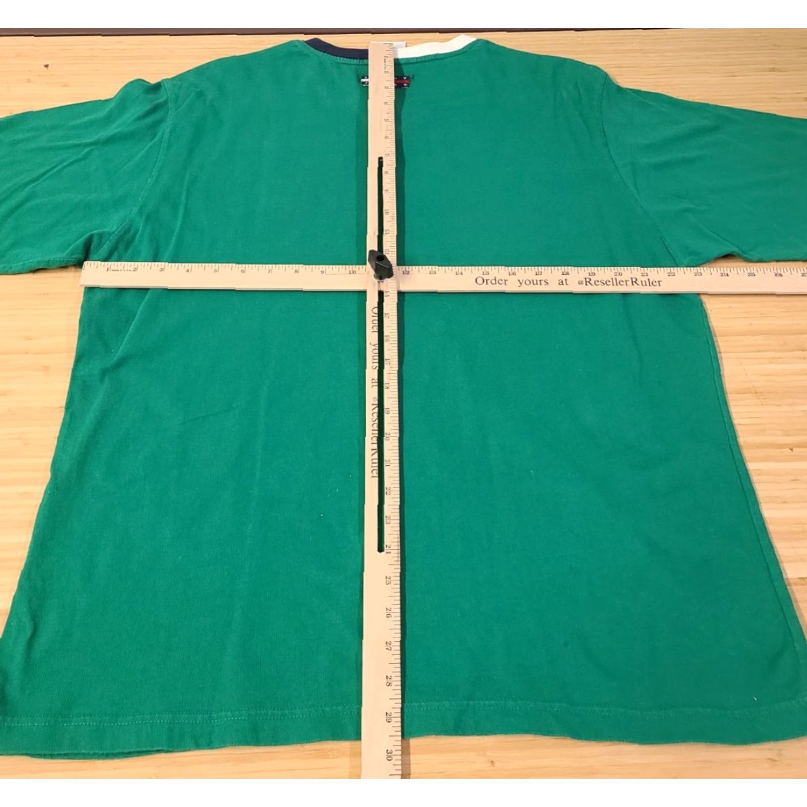 Tommy Hilfiger VINTAGE Tommy Jeans V-Neck T-Shirt Men Large Green Short Sleeve Size US L / EU 52-54 / 3 - 6 Thumbnail