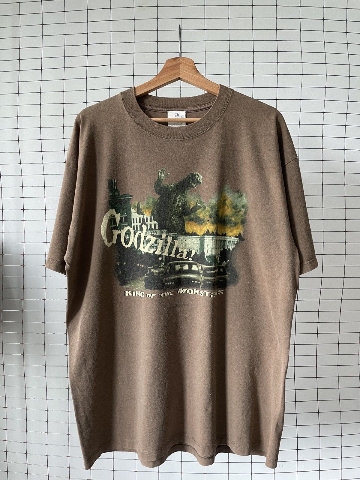 Vintage Vintage Godzilla Movie T-Shirt Size US XL / EU 56 / 4 - 1 Thumbnail