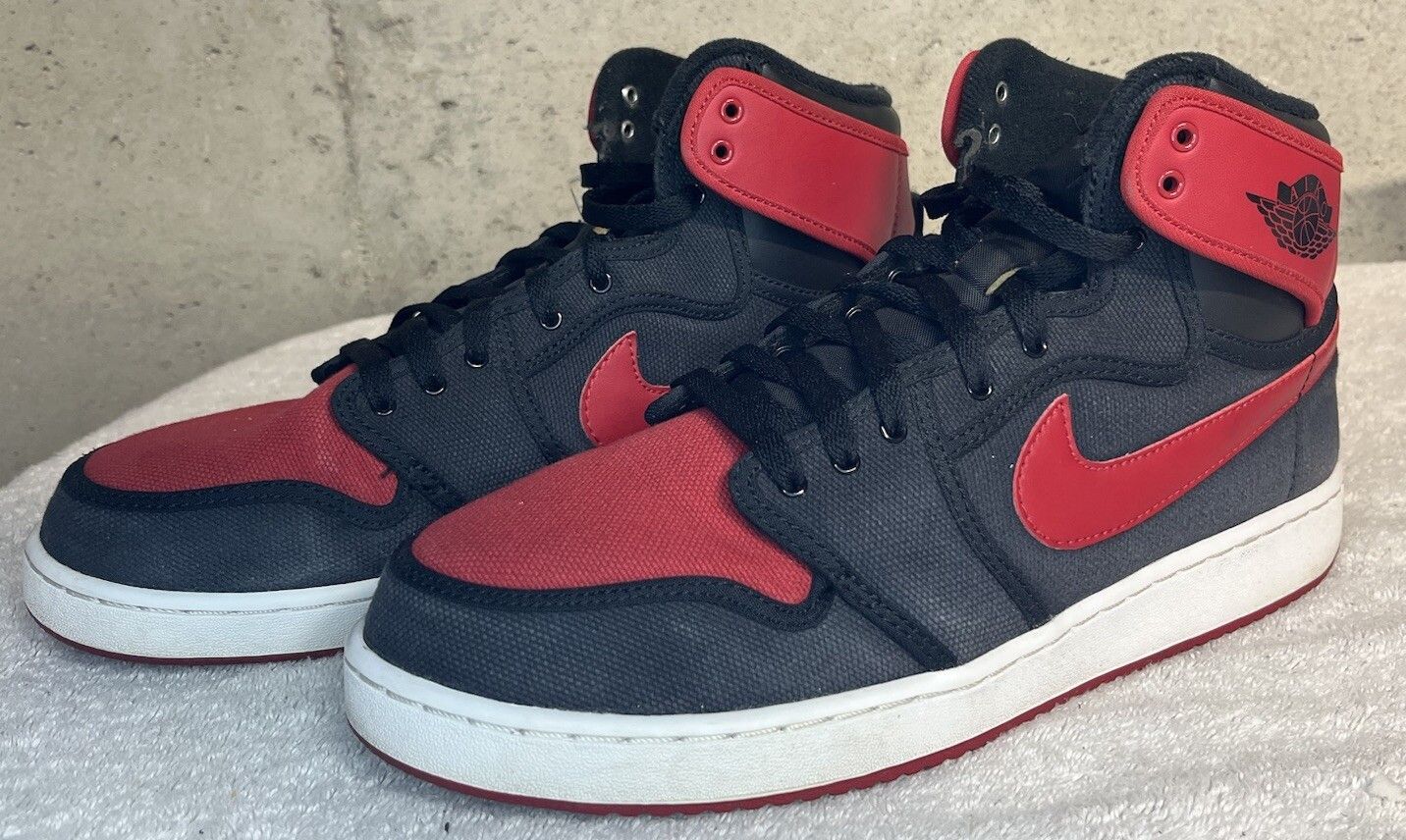 Jordan Brand Nike Air Jordan 1 AJKO Retro Bred Black Red White Size 11 Size US 11 / EU 44 - 1 Thumbnail