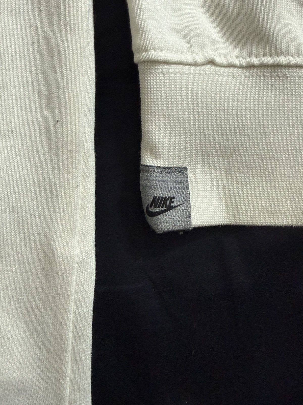 Nike Nike "Uniting the World of Sport" Vintage Long Sleeve TShirt Size US L / EU 52-54 / 3 - 5 Thumbnail