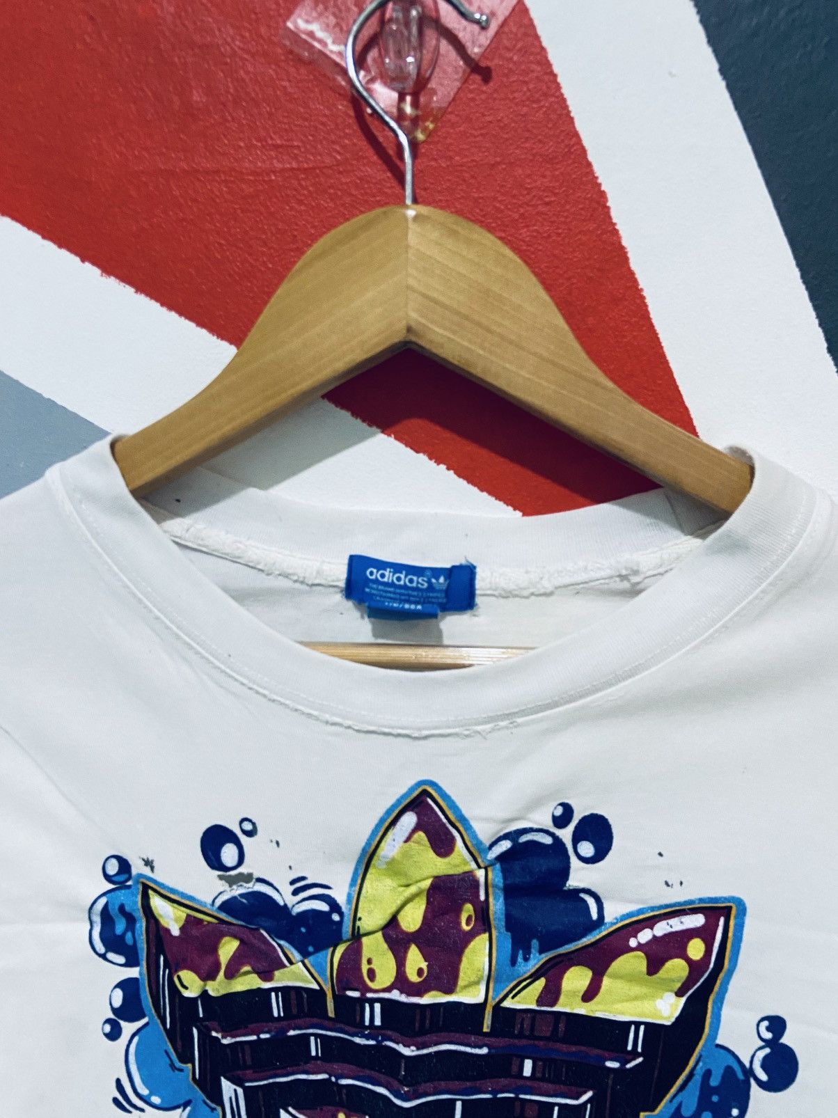 Adidas Vintage Adidas Colourfull Logo Tee Size US S / EU 44-46 / 1 - 4 Thumbnail